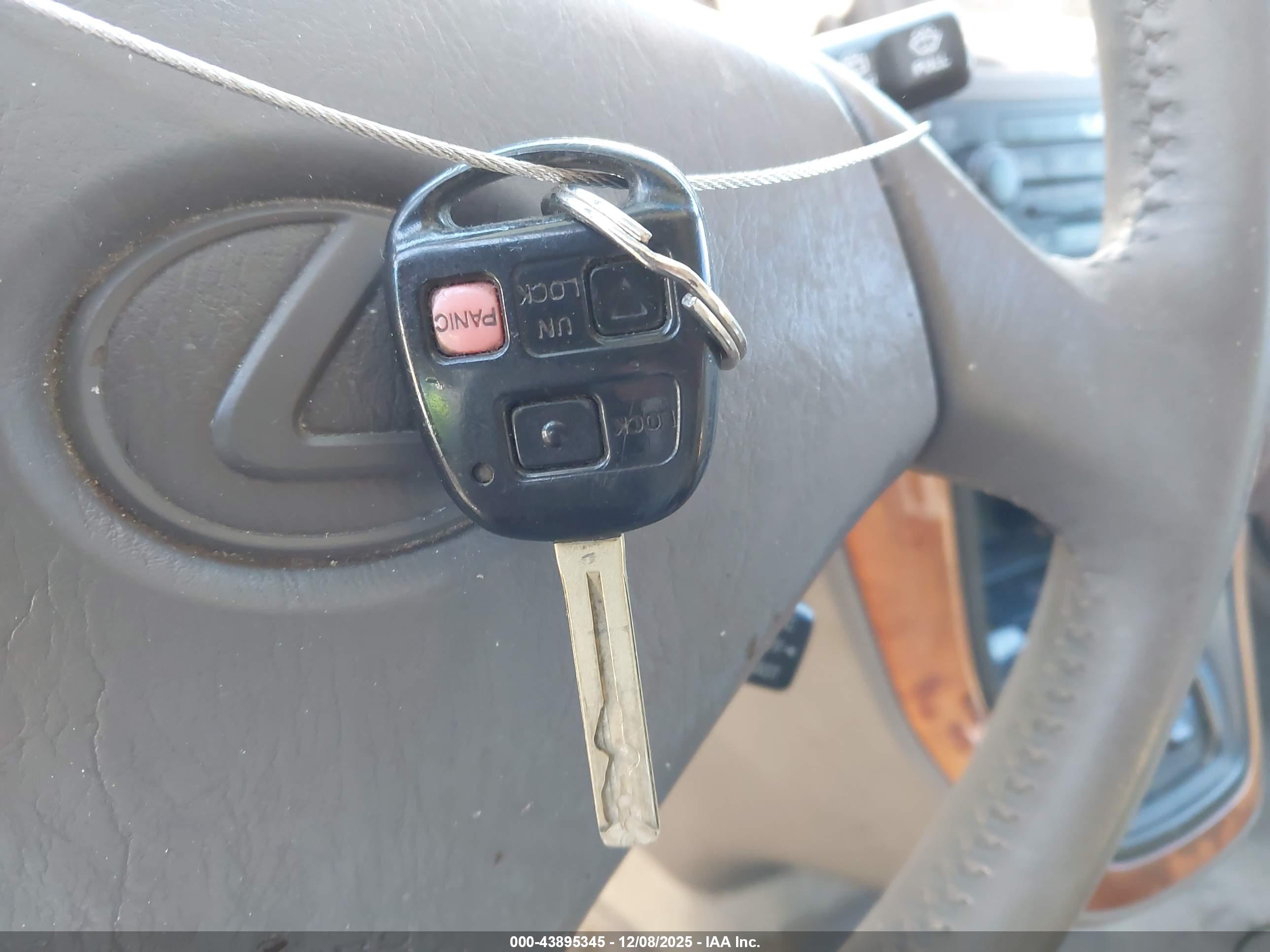 LEXUS RX image 11