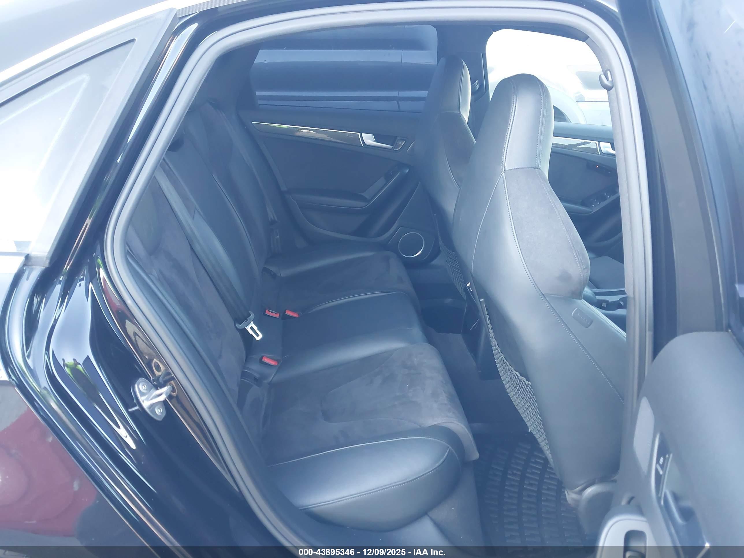 AUDI S4 image 8