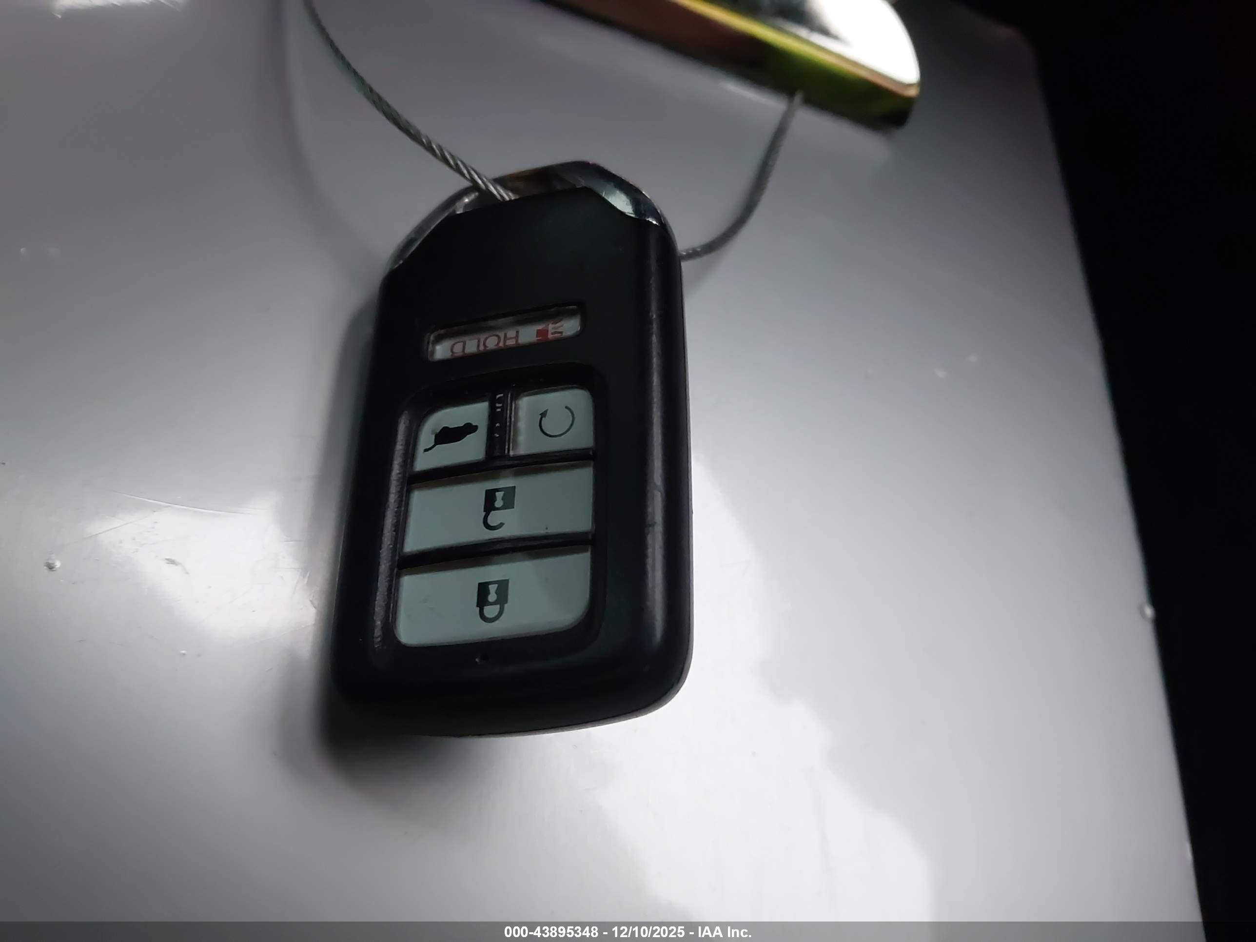HONDA CR-V image 11