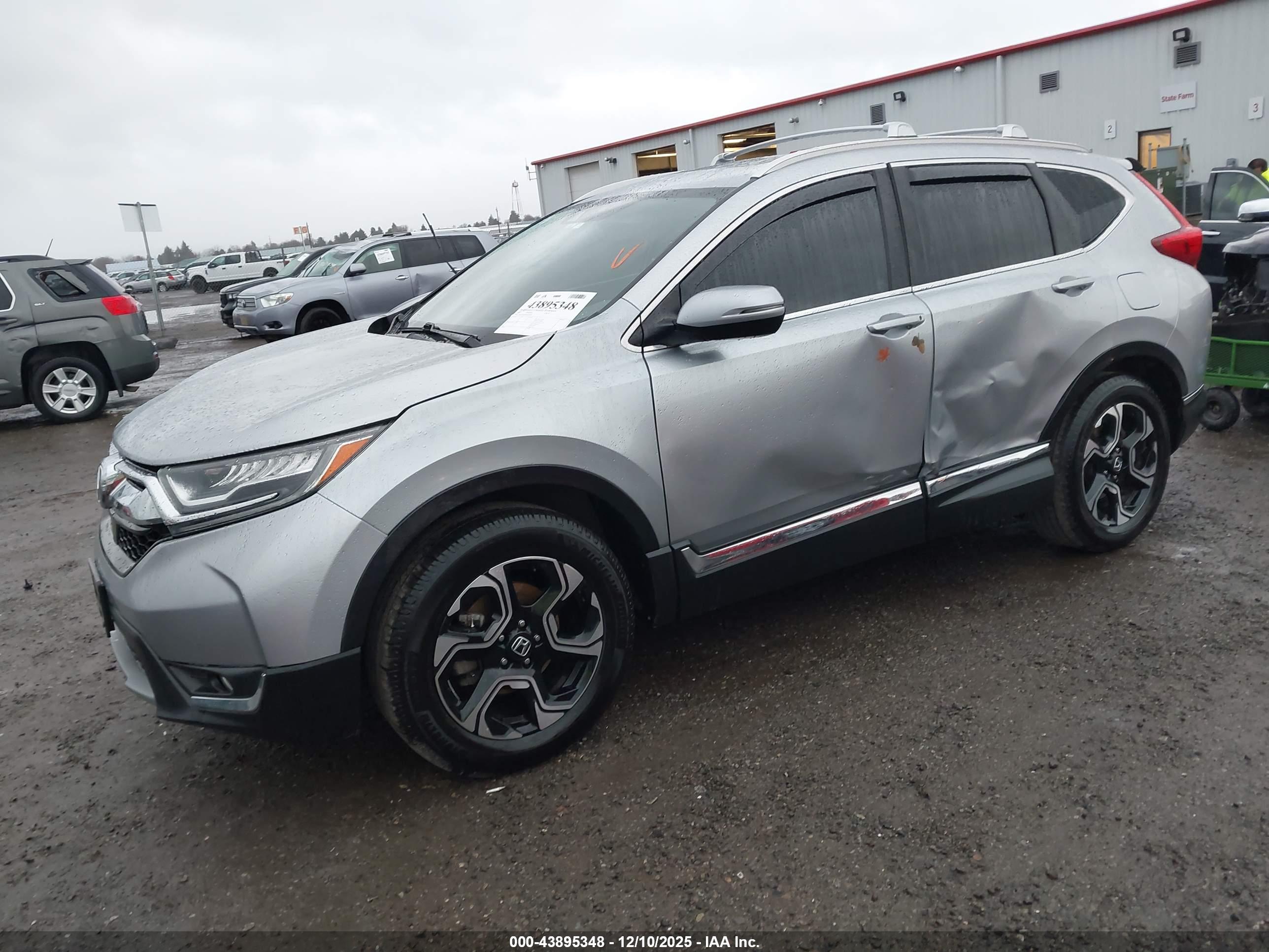 HONDA CR-V image 2