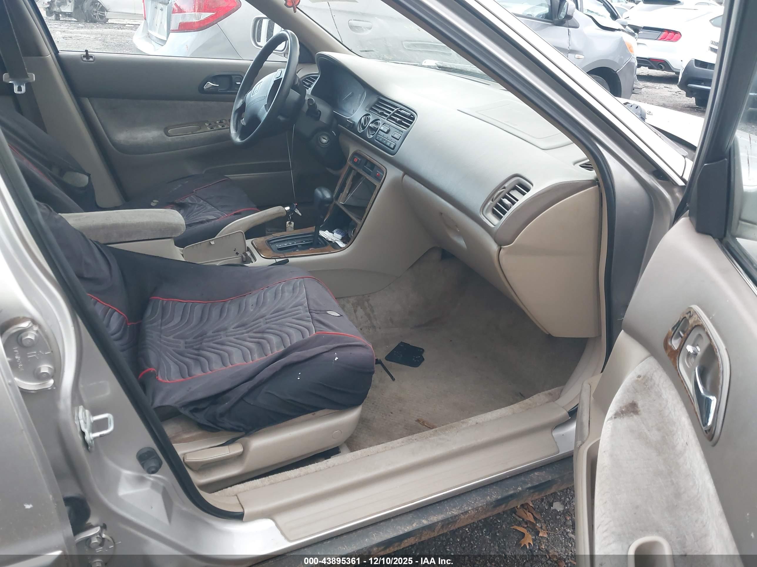 HONDA ACCORD image 5