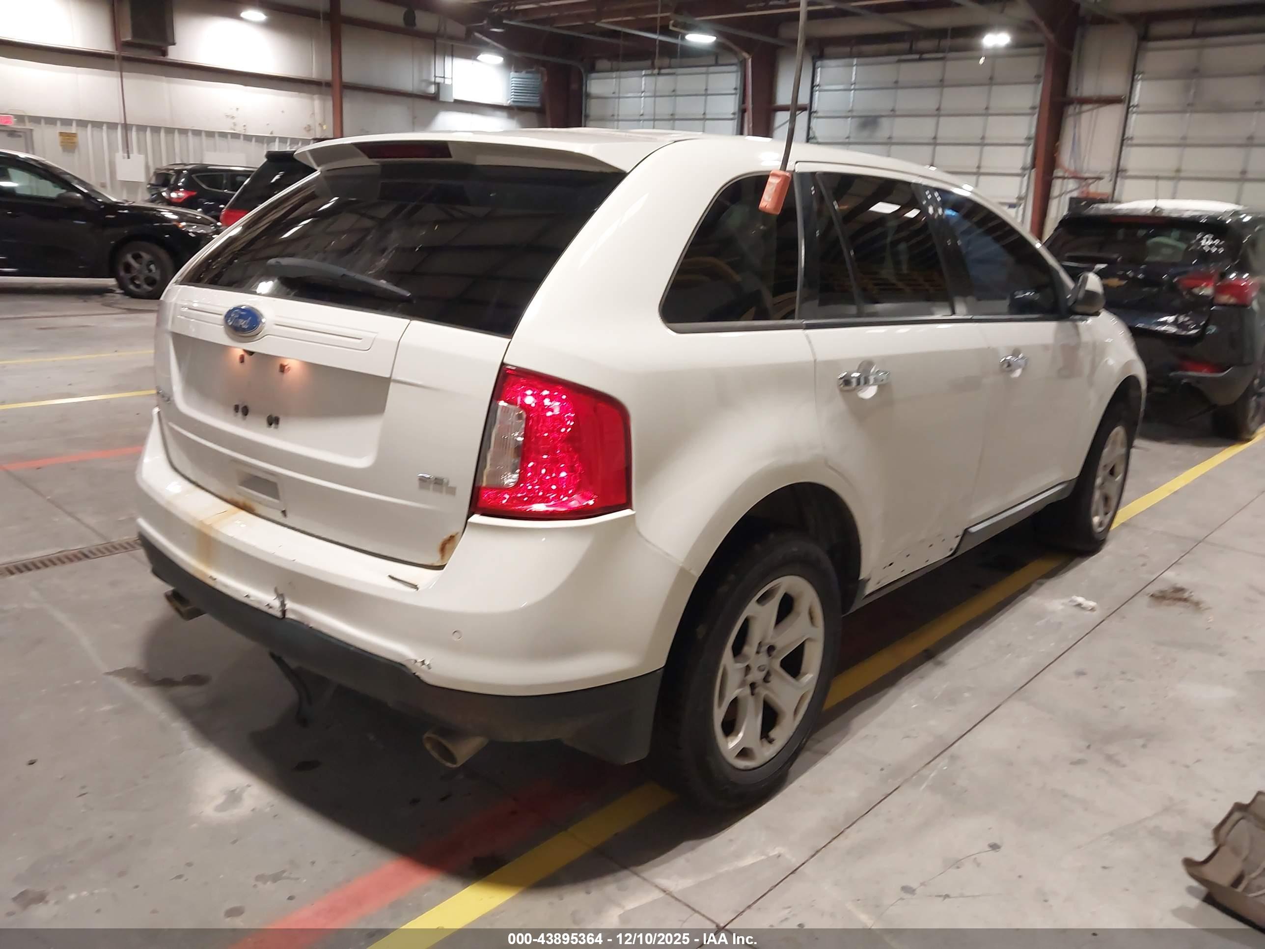 FORD EDGE image 4