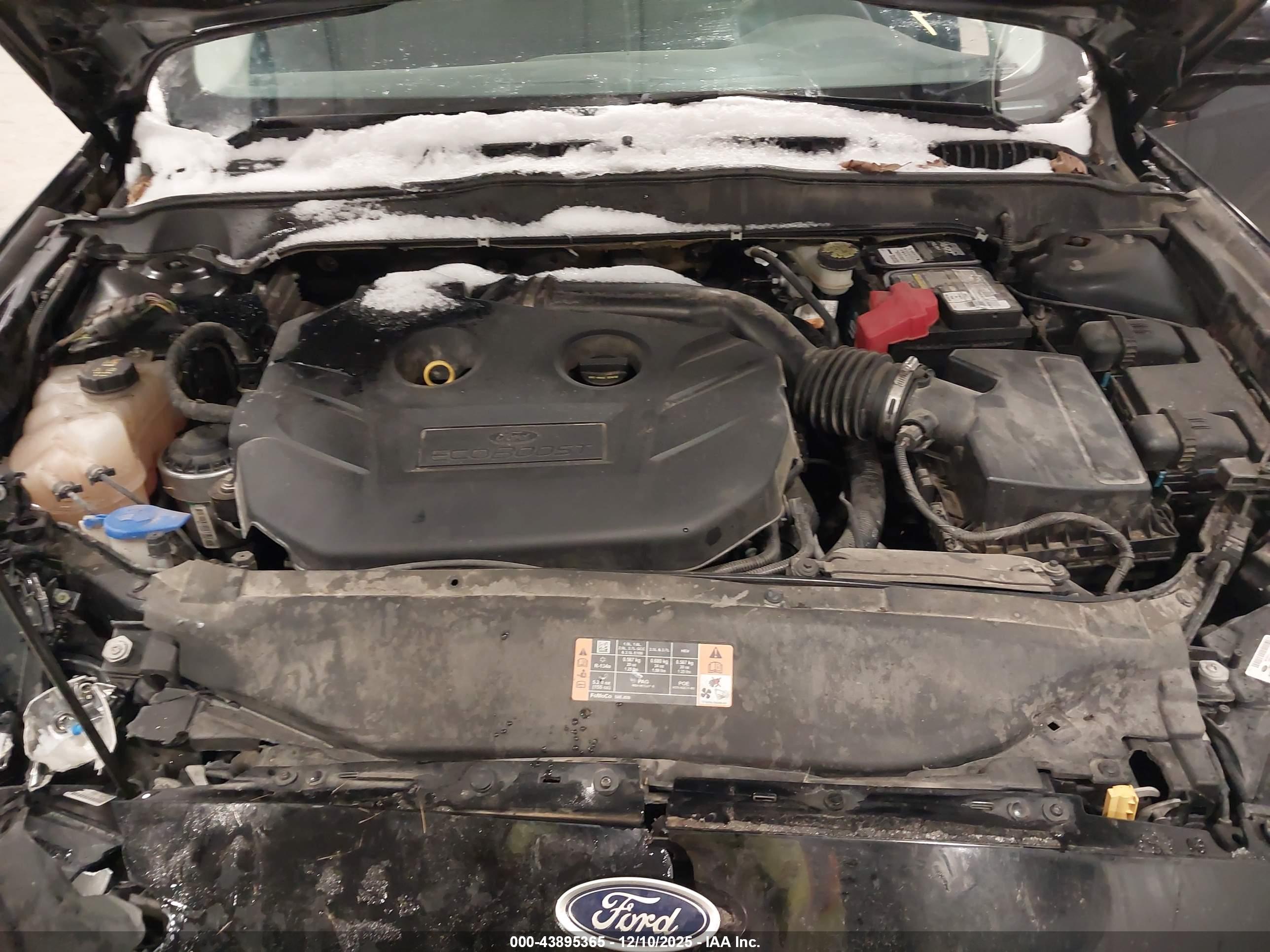 FORD FUSION image 10