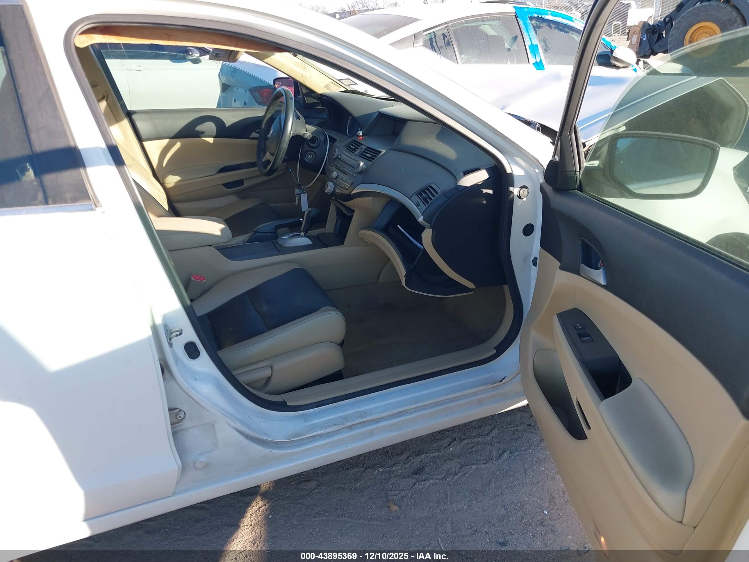 HONDA ACCORD image 5