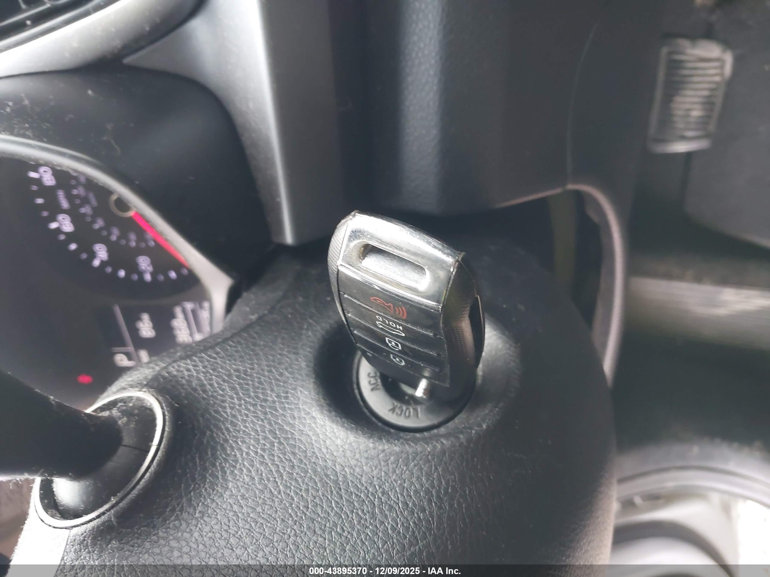 KIA RIO image 11