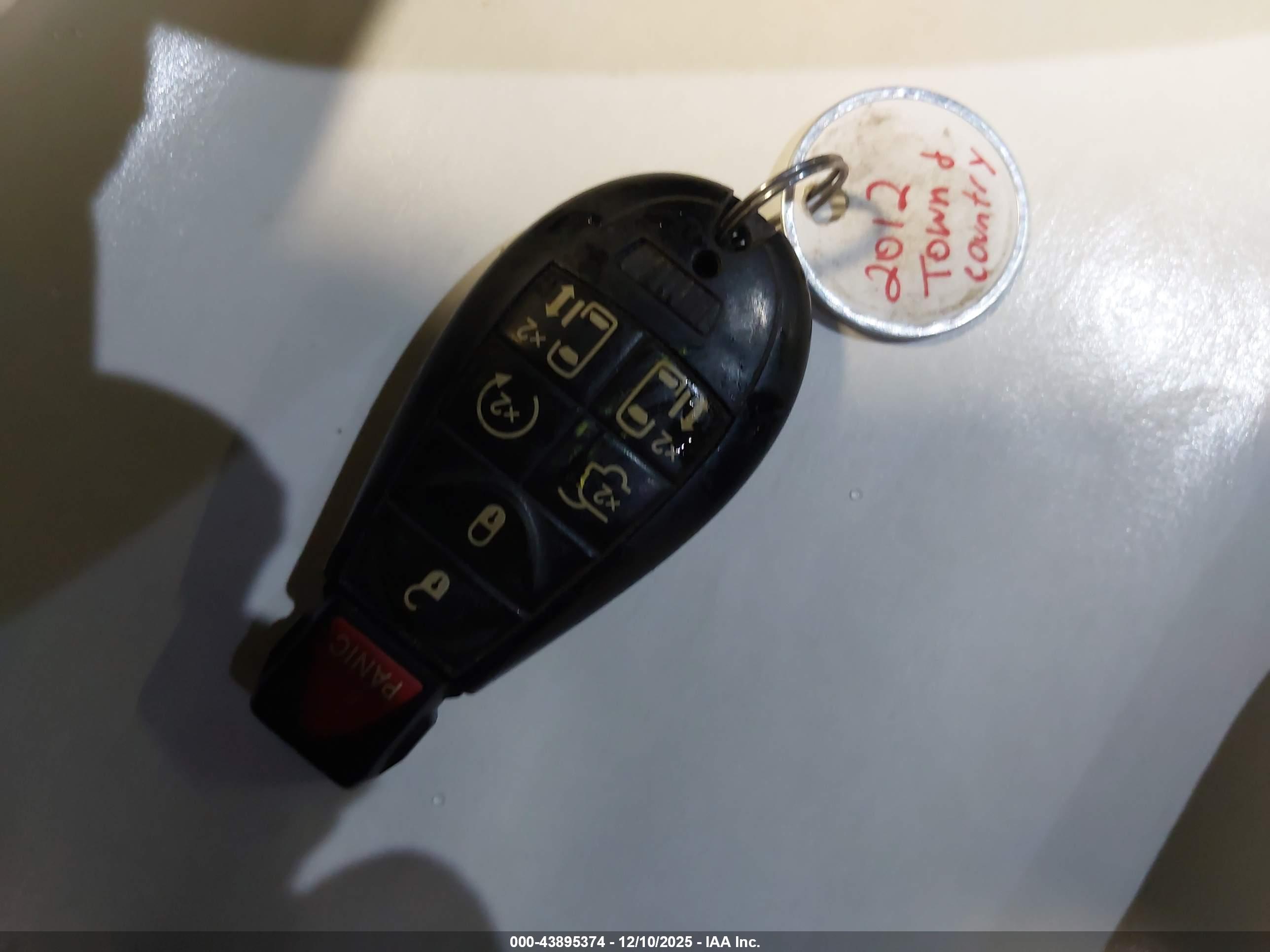 CHRYSLER TOWN image 11