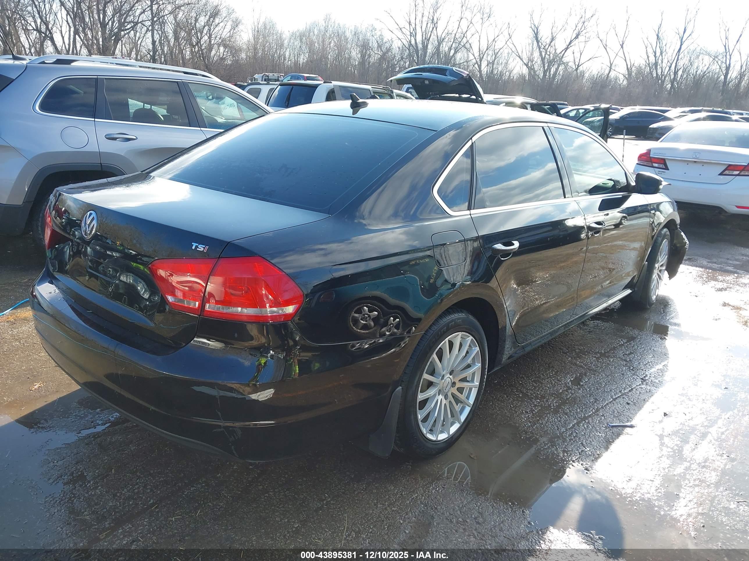 VOLKSWAGEN PASSAT image 4