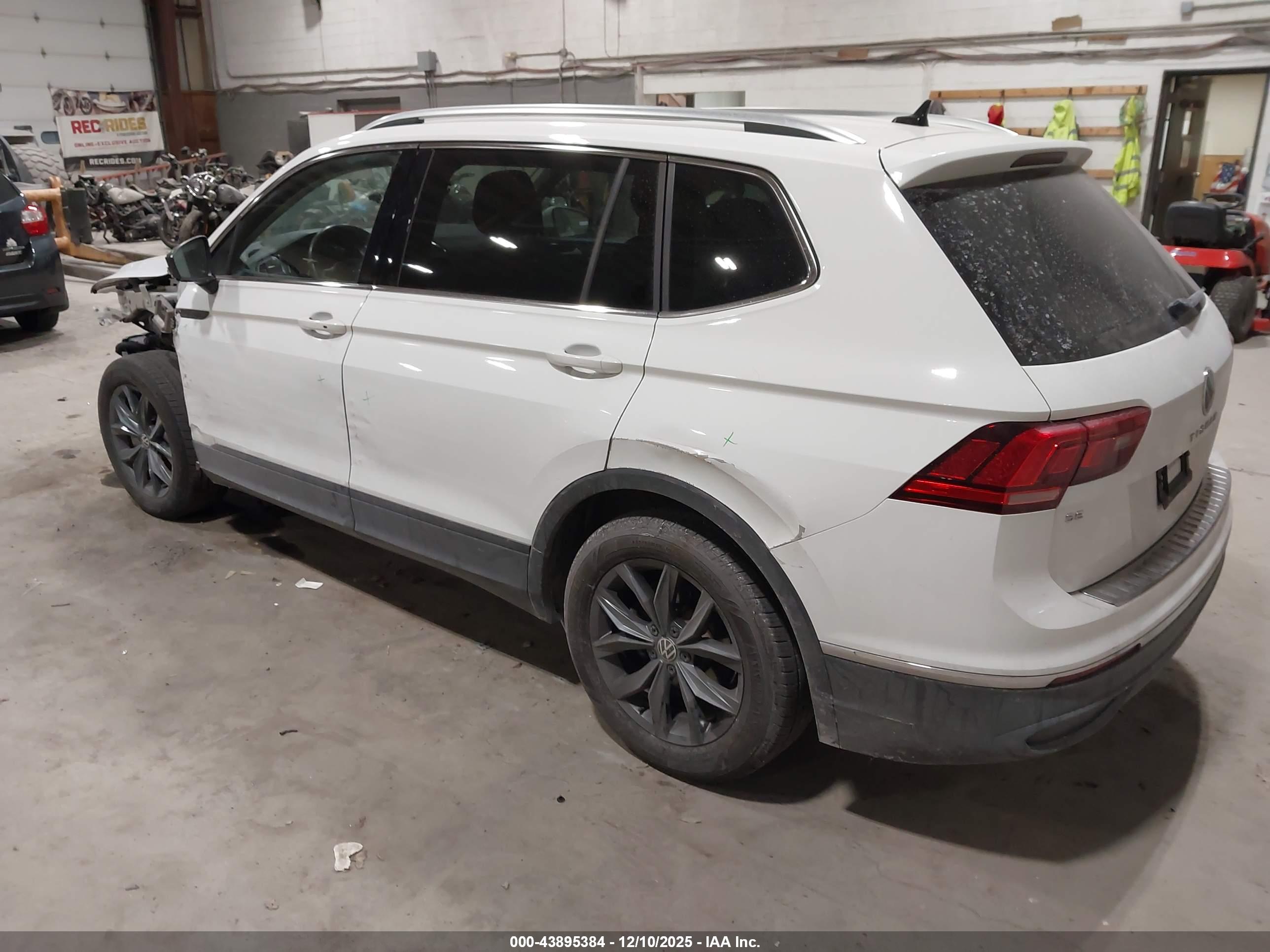 VOLKSWAGEN TIGUAN image 3
