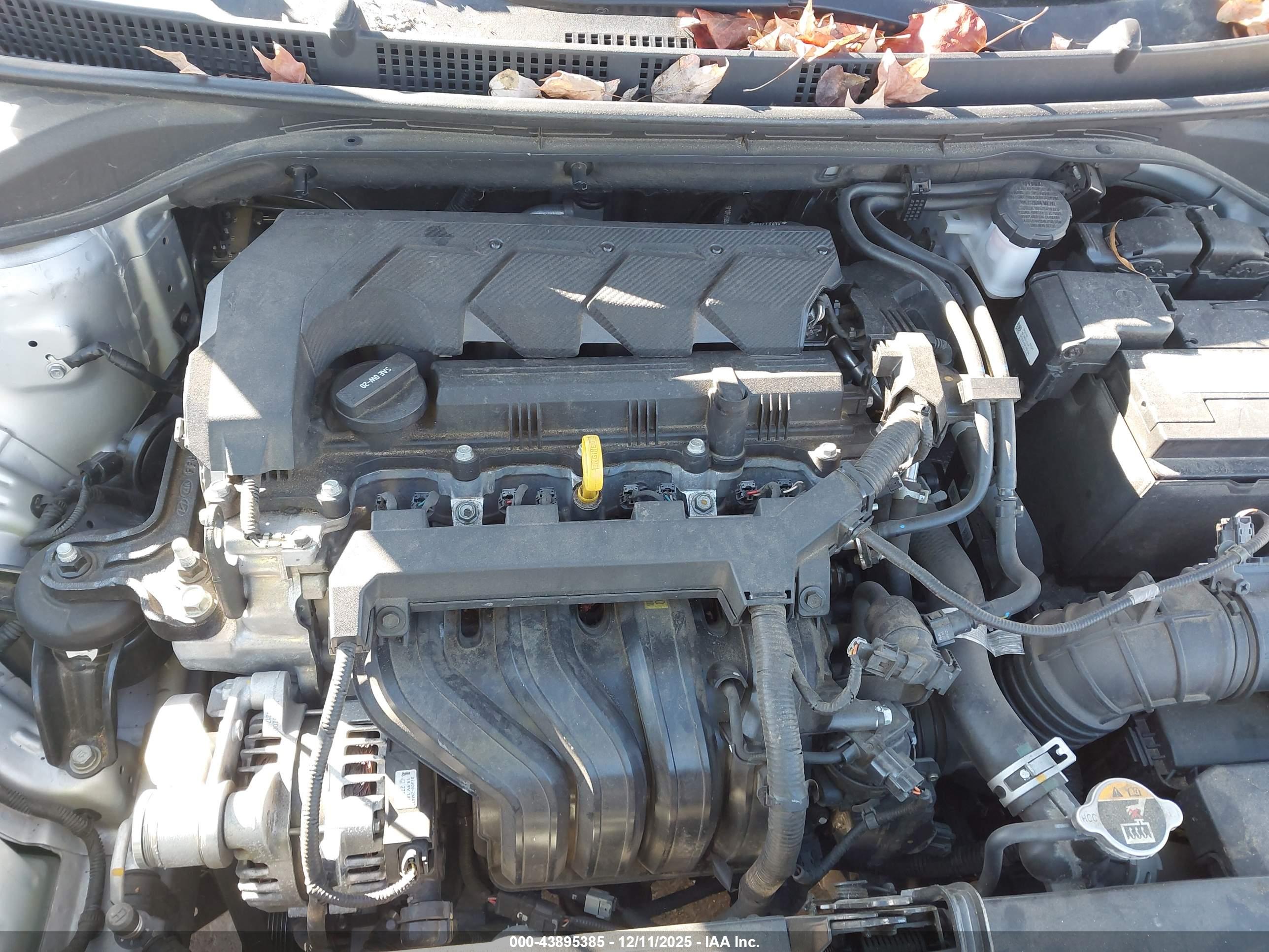 HYUNDAI ACCENT image 10