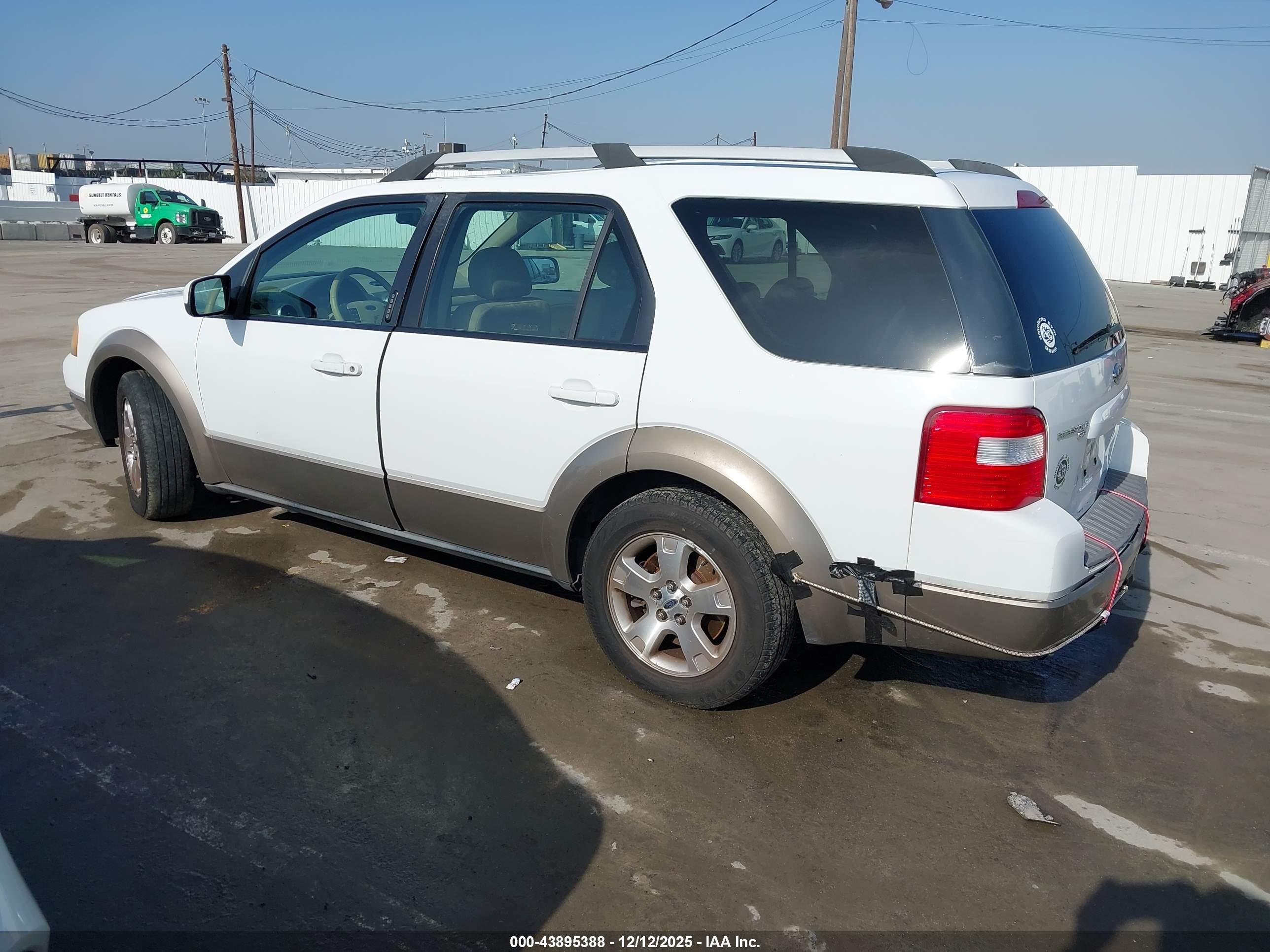 FORD FREESTYLE image 3