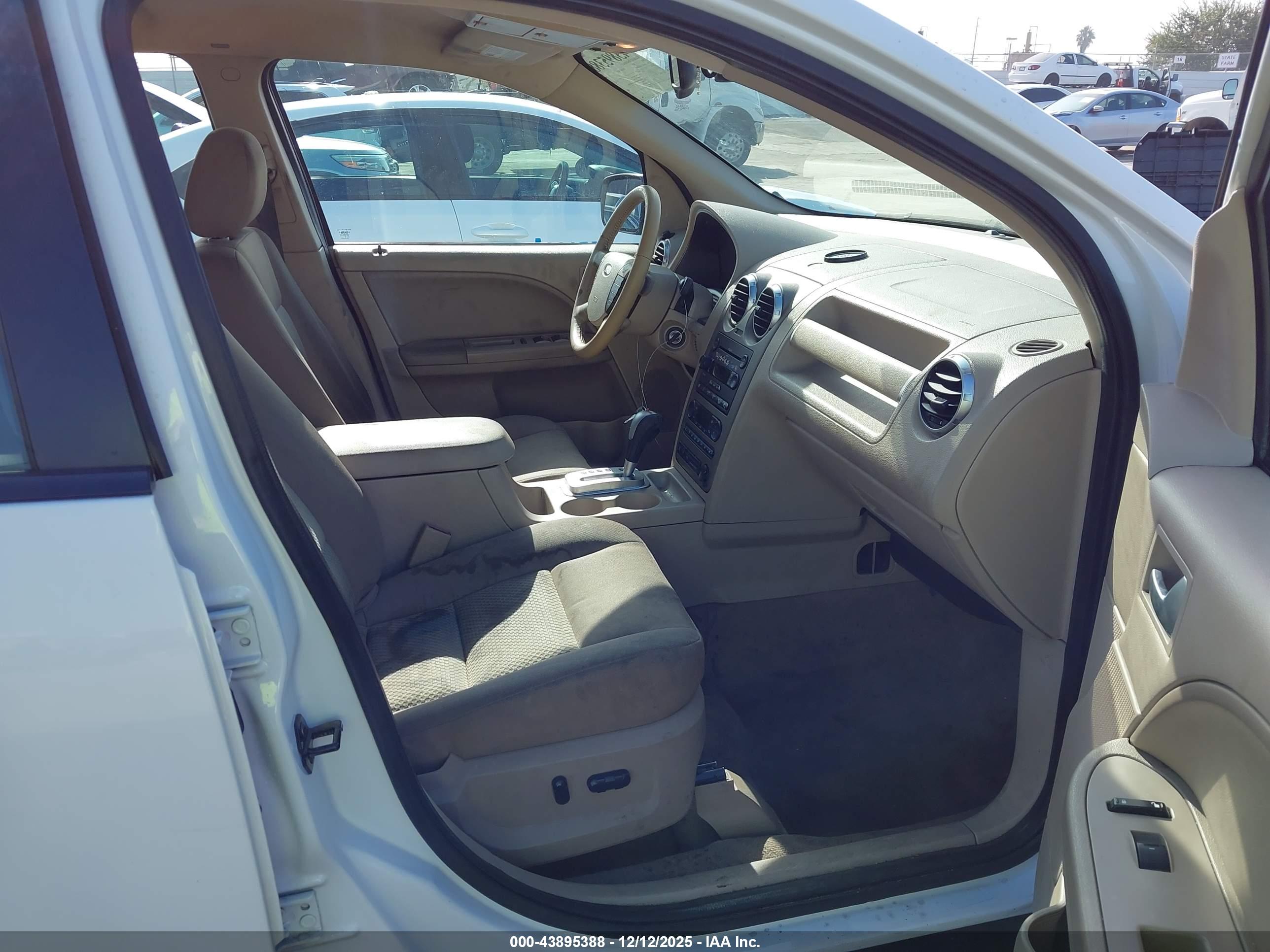 FORD FREESTYLE image 5