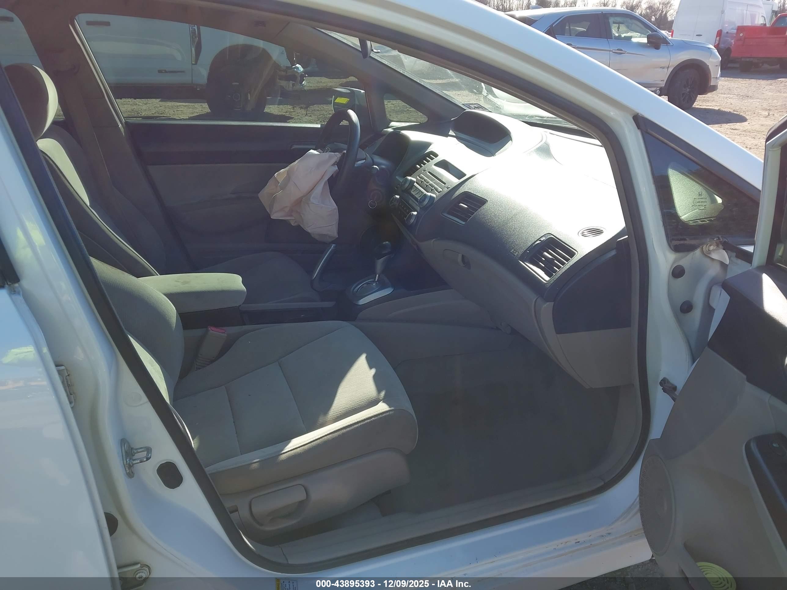 HONDA CIVIC image 5