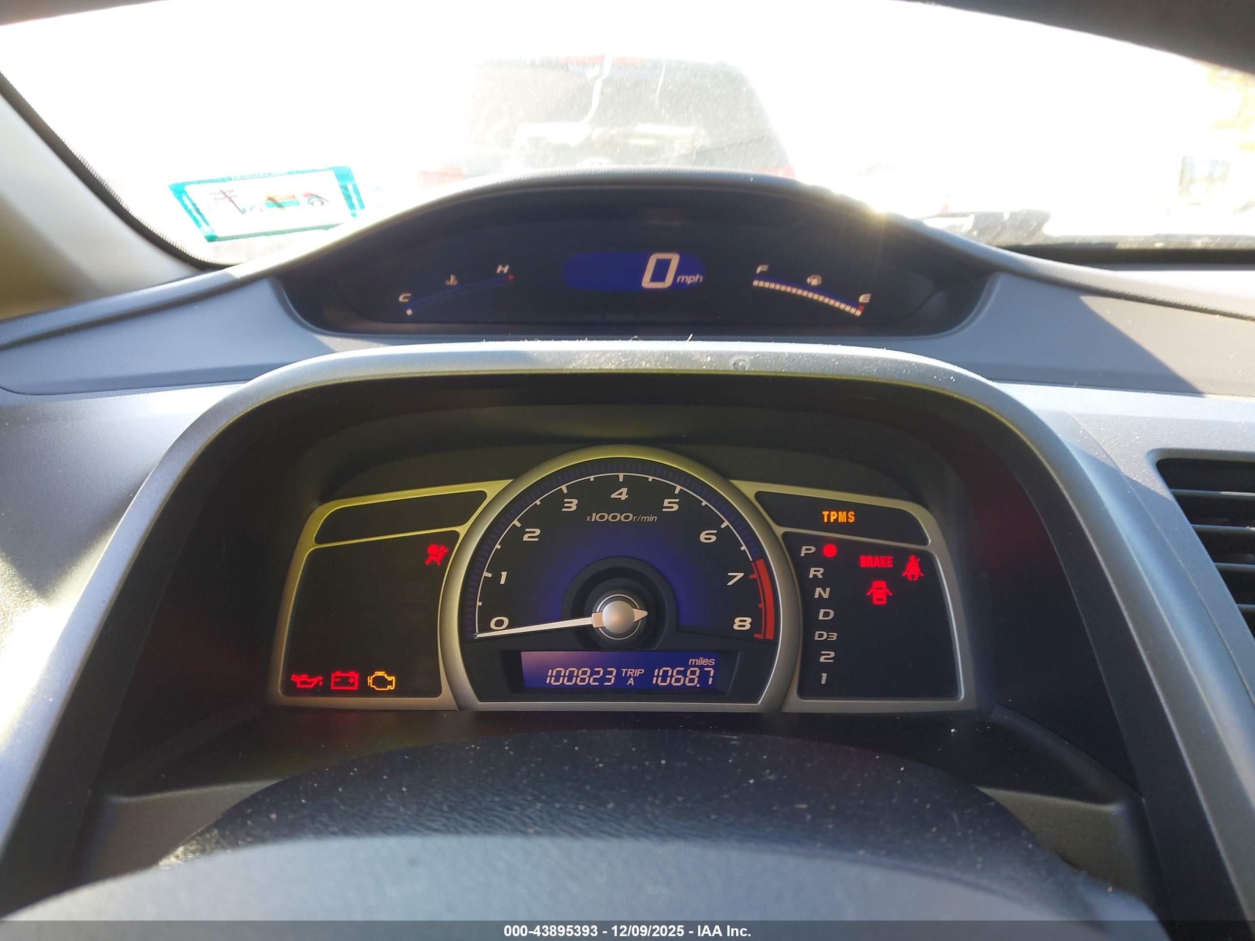 HONDA CIVIC image 7