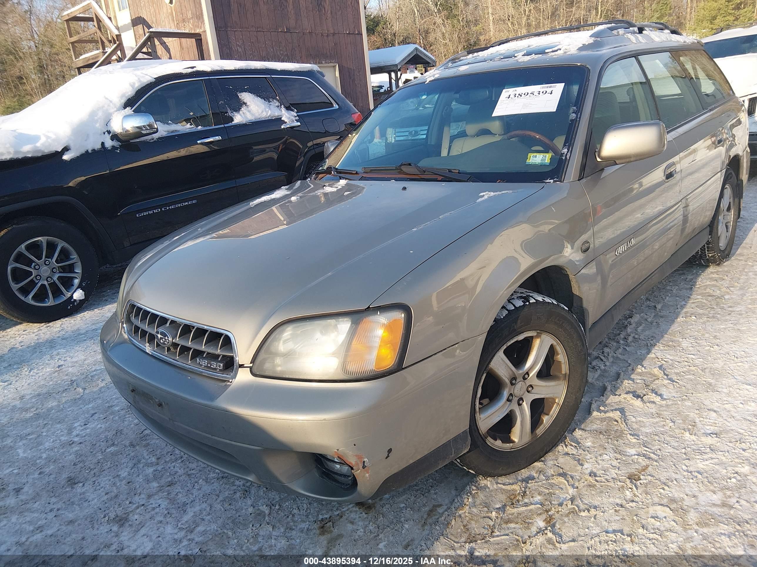 SUBARU OUTBACK image 6