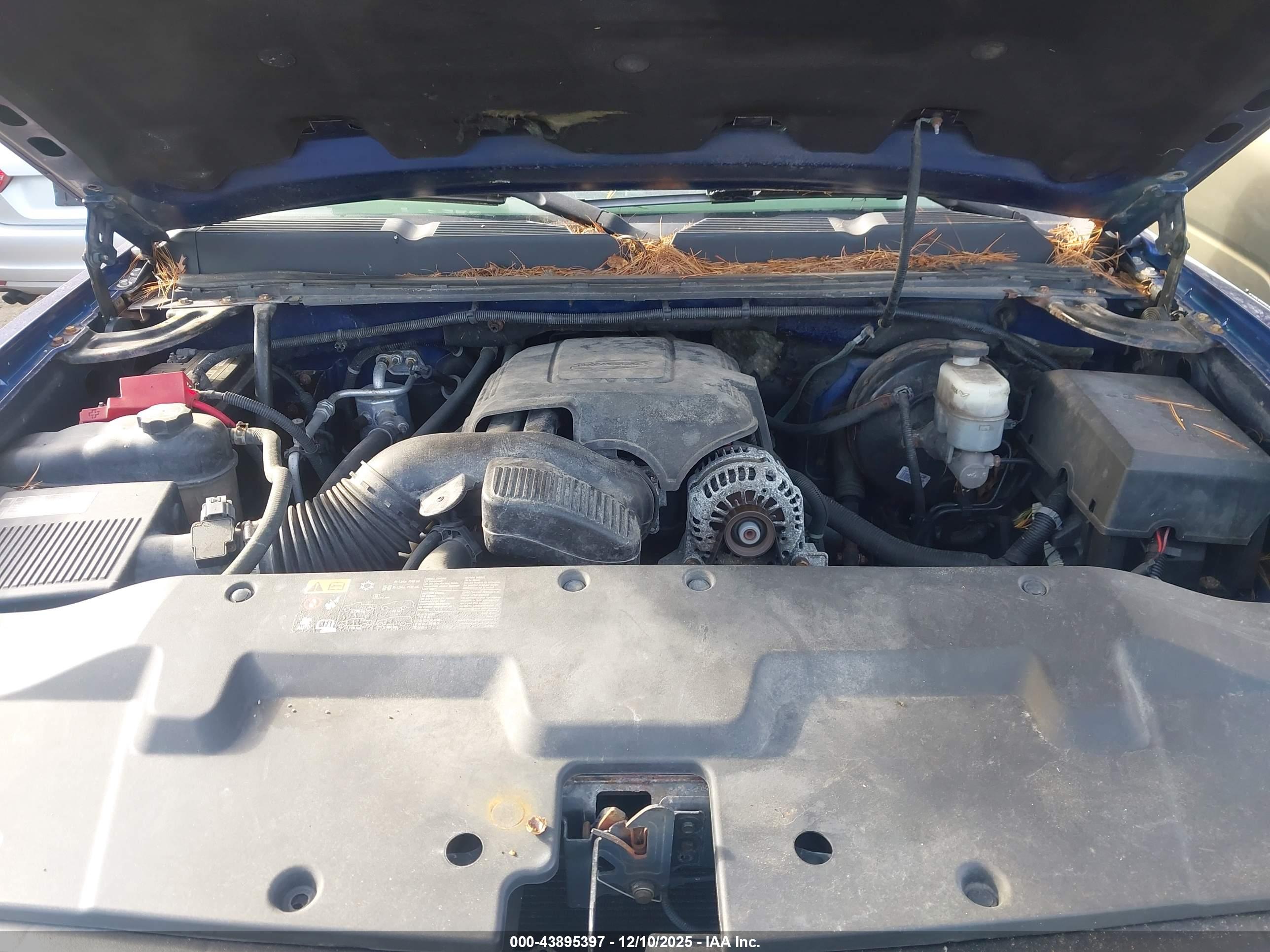 CHEVROLET SILVERADO image 10