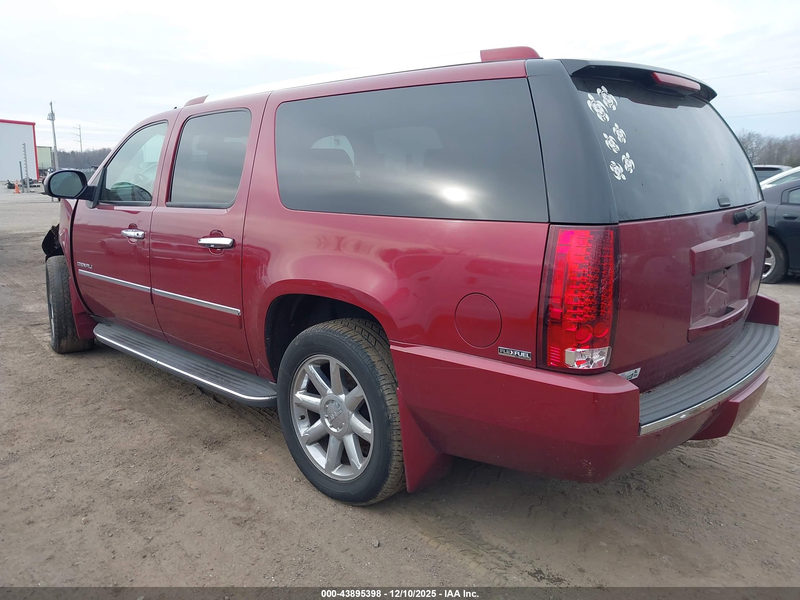GMC YUKON image 3