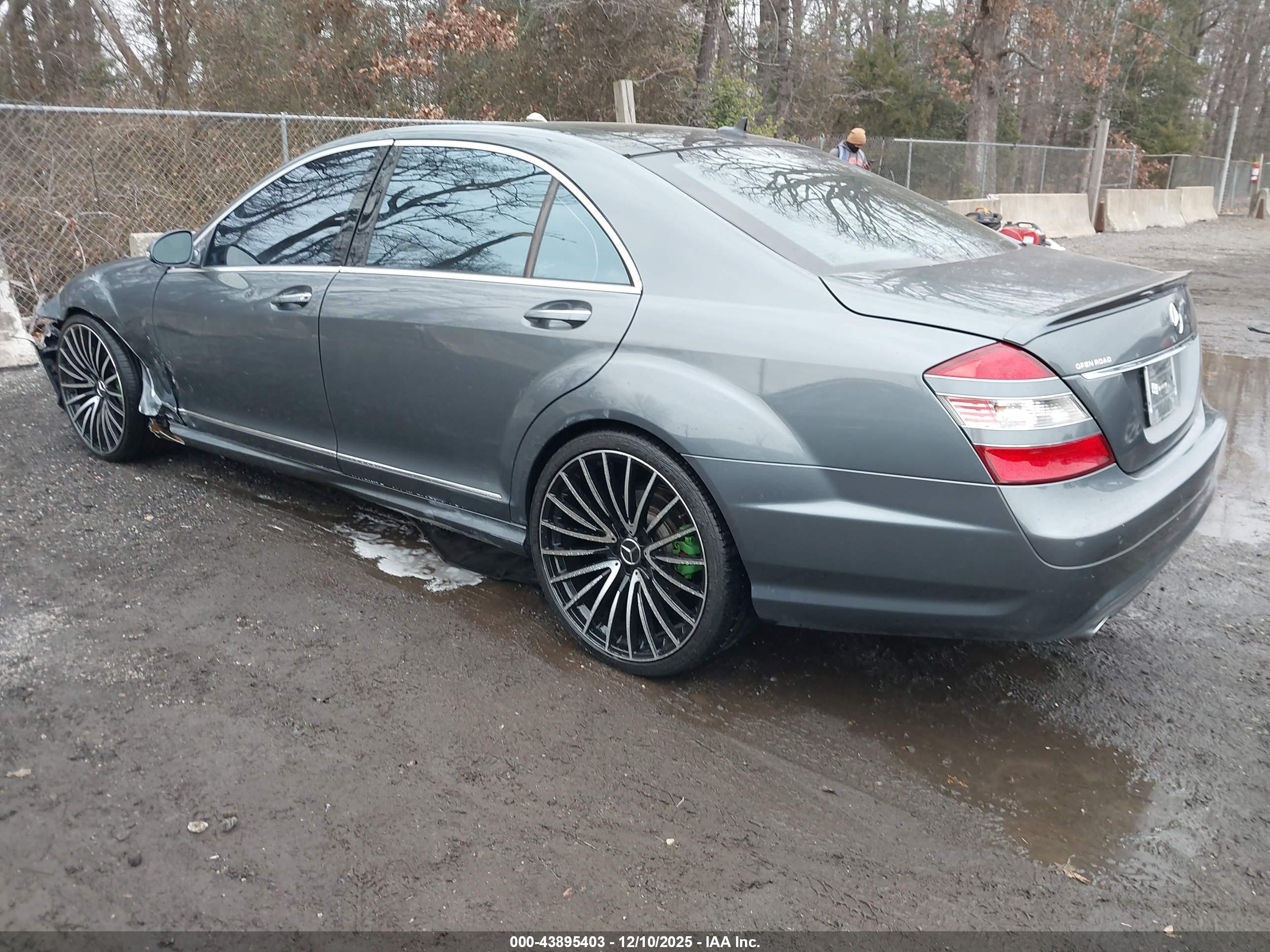MERCEDES-BENZ S image 3