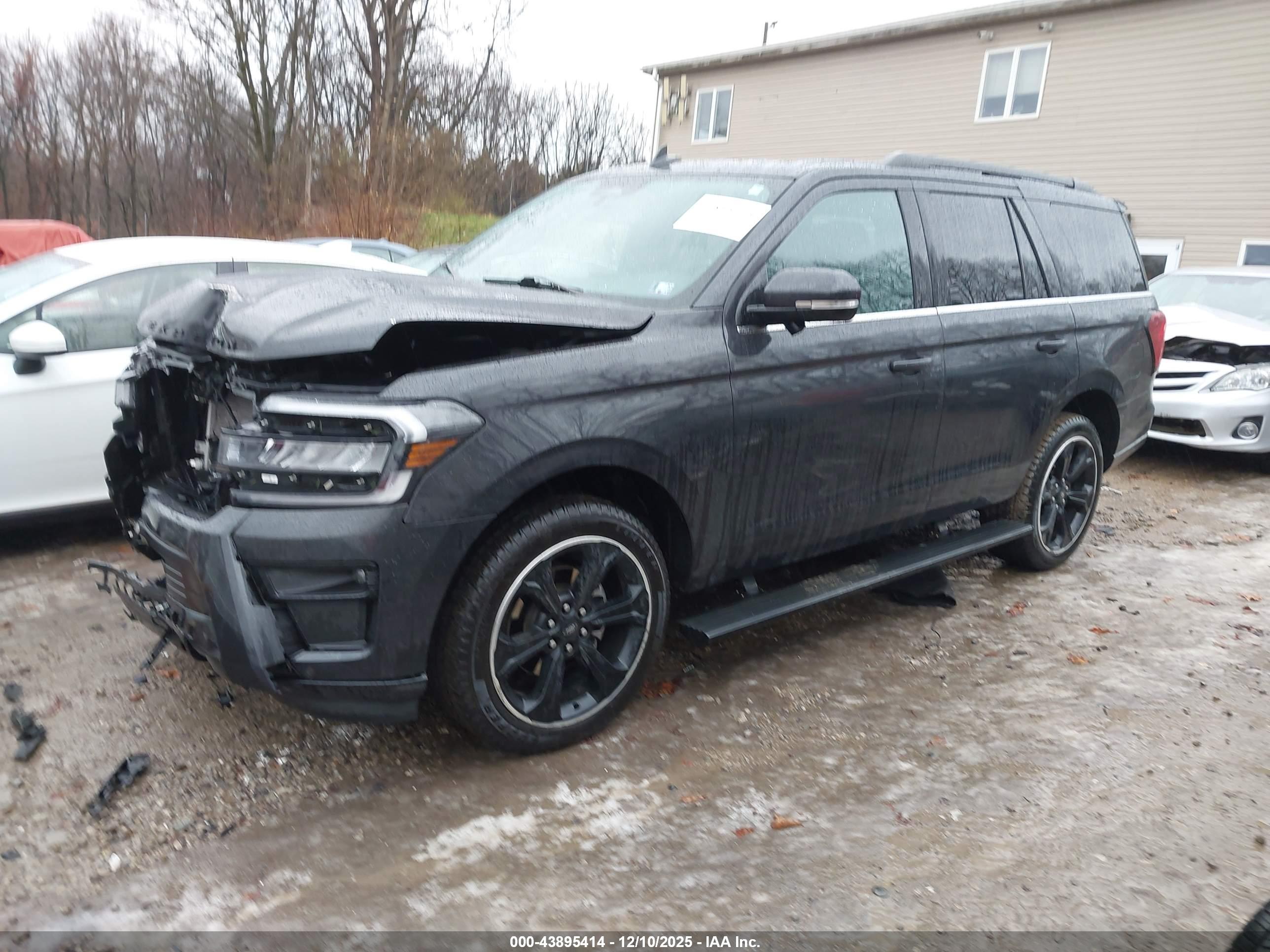 FORD EXPEDITION image 2