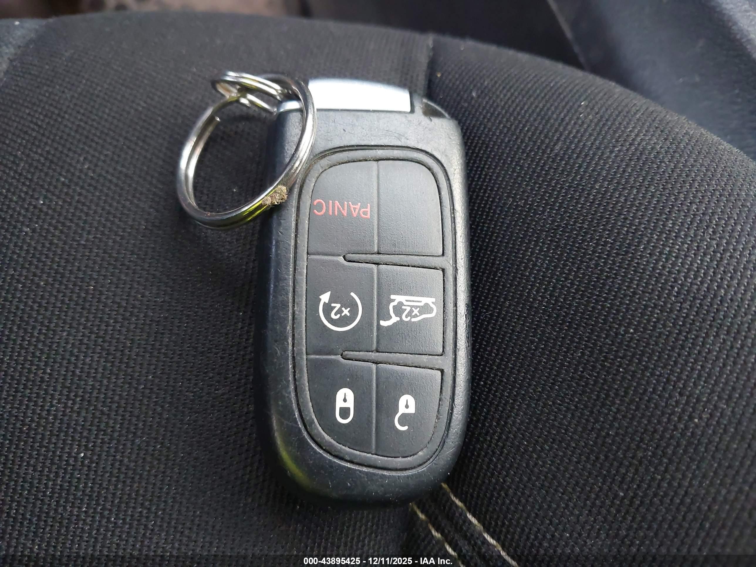 JEEP CHEROKEE image 11