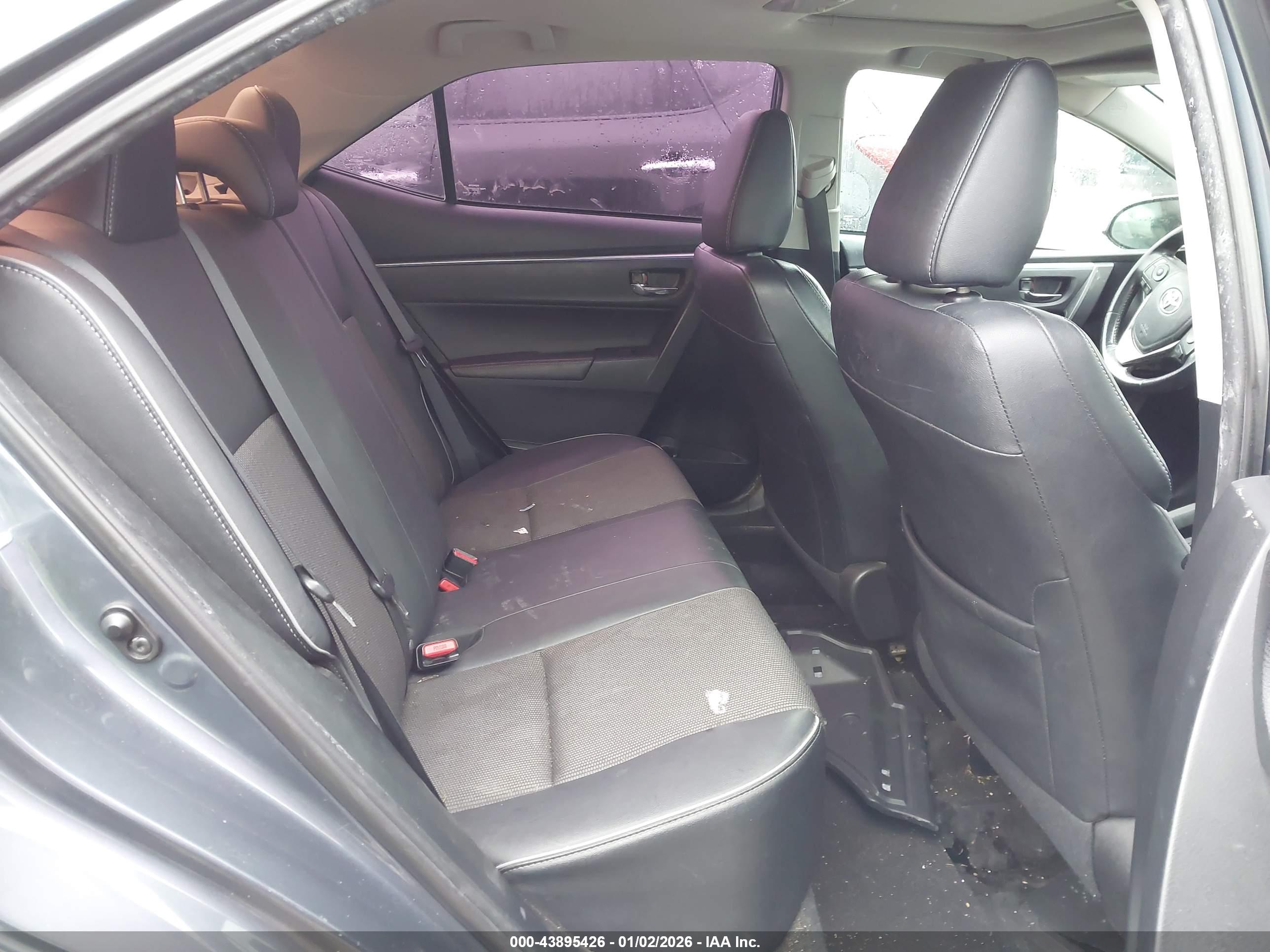 TOYOTA COROLLA image 8