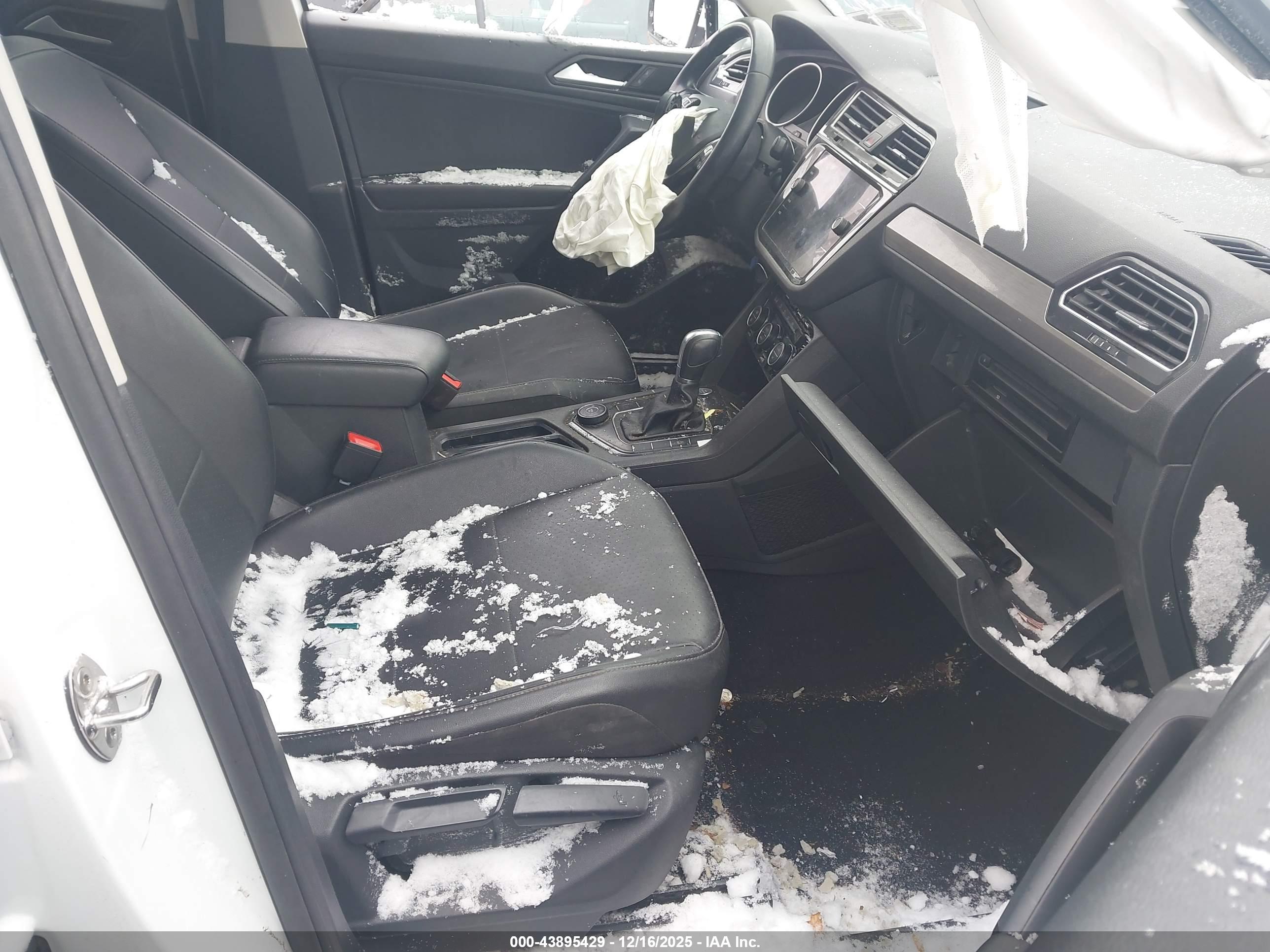 VOLKSWAGEN TIGUAN image 5