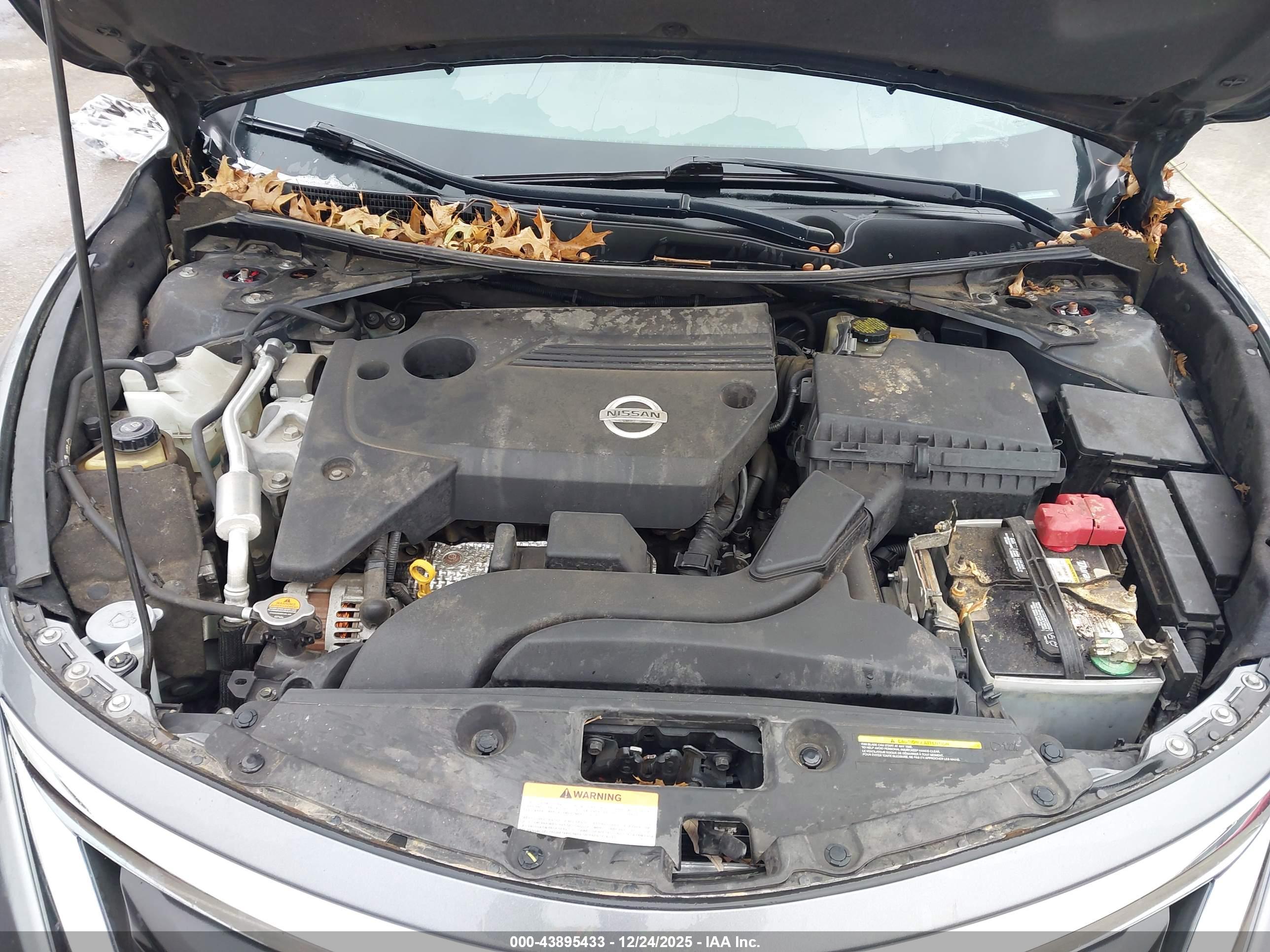NISSAN ALTIMA image 10