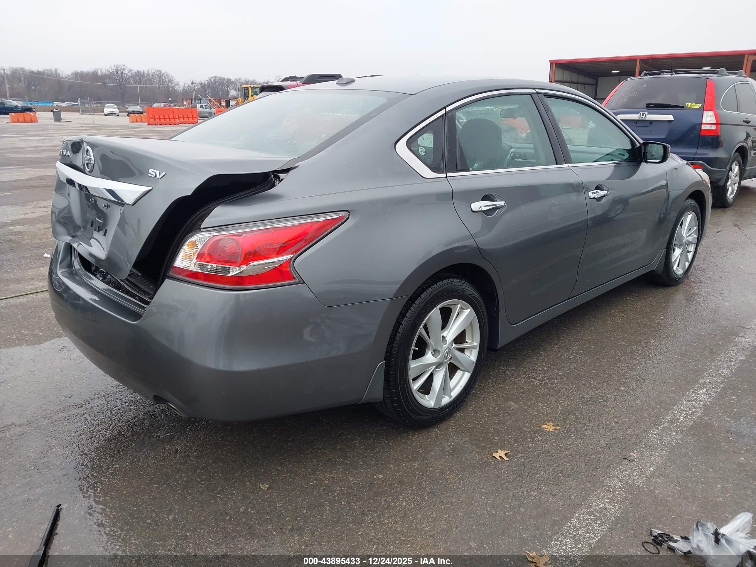 NISSAN ALTIMA image 4