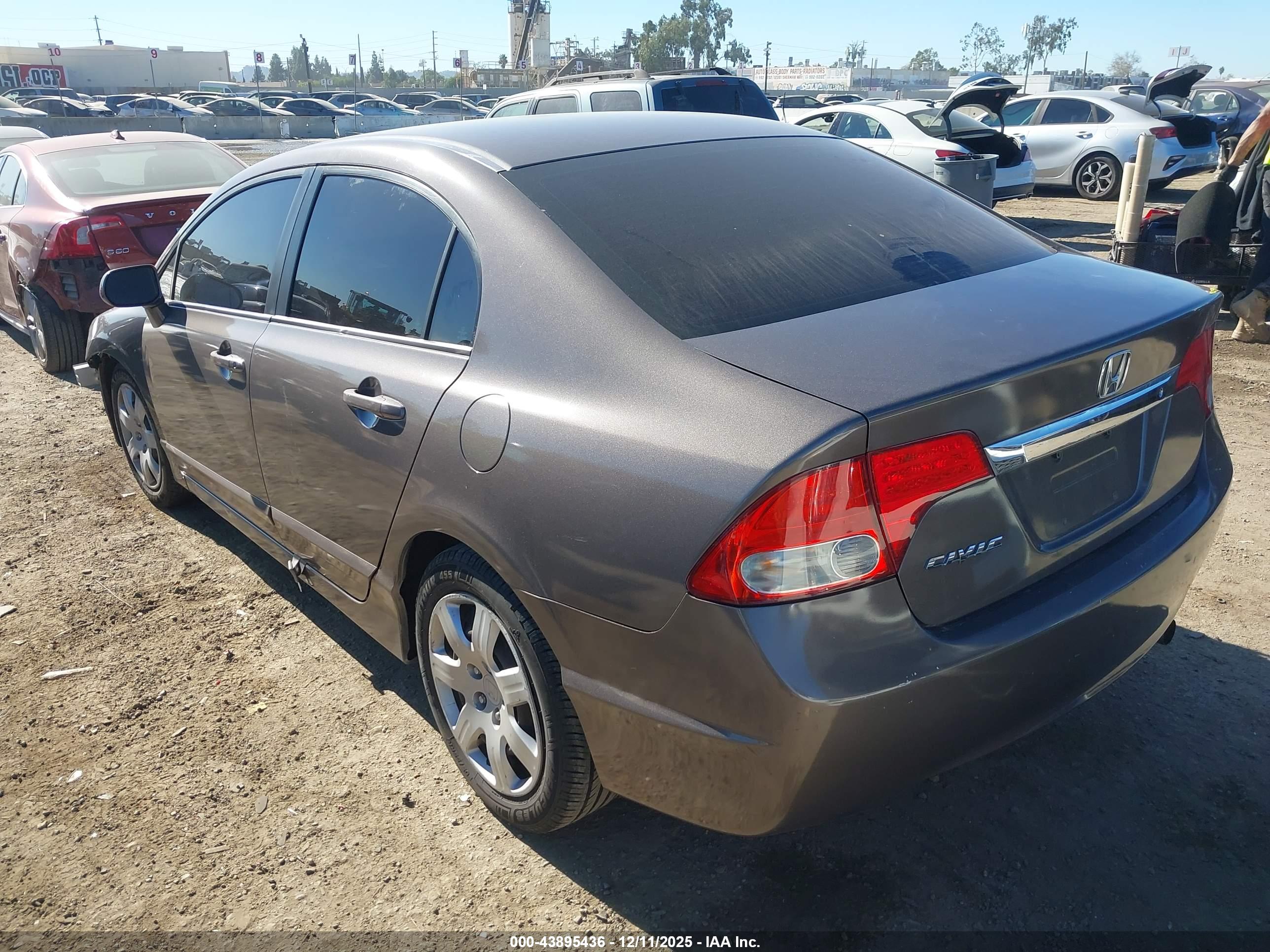 HONDA CIVIC image 3