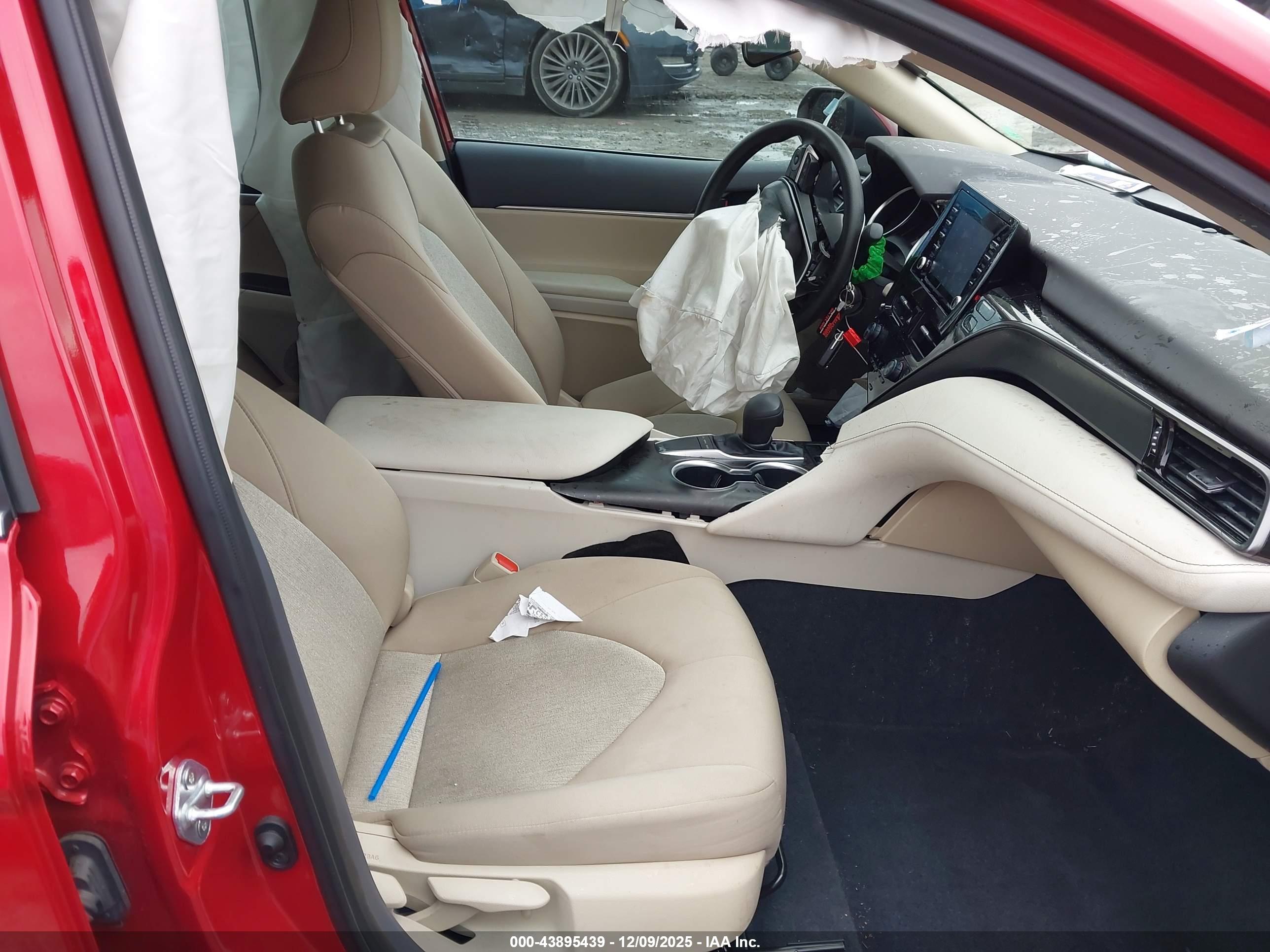TOYOTA CAMRY image 5