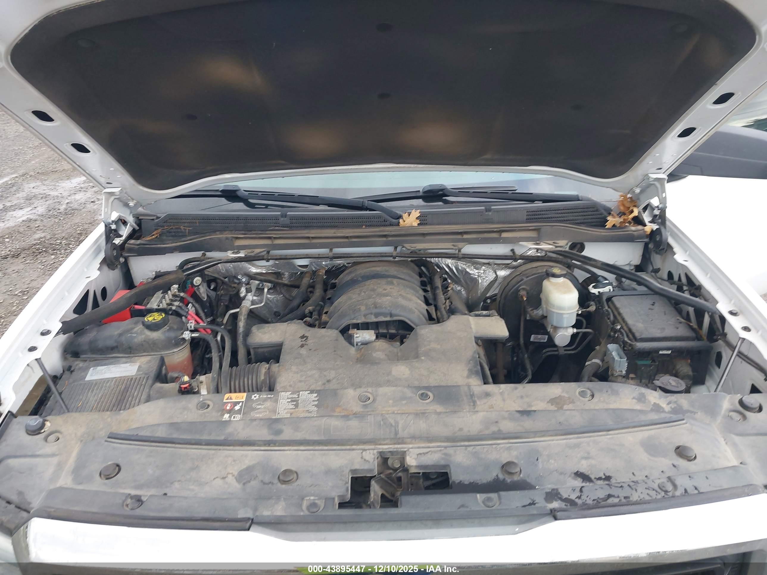 GMC SIERRA image 10