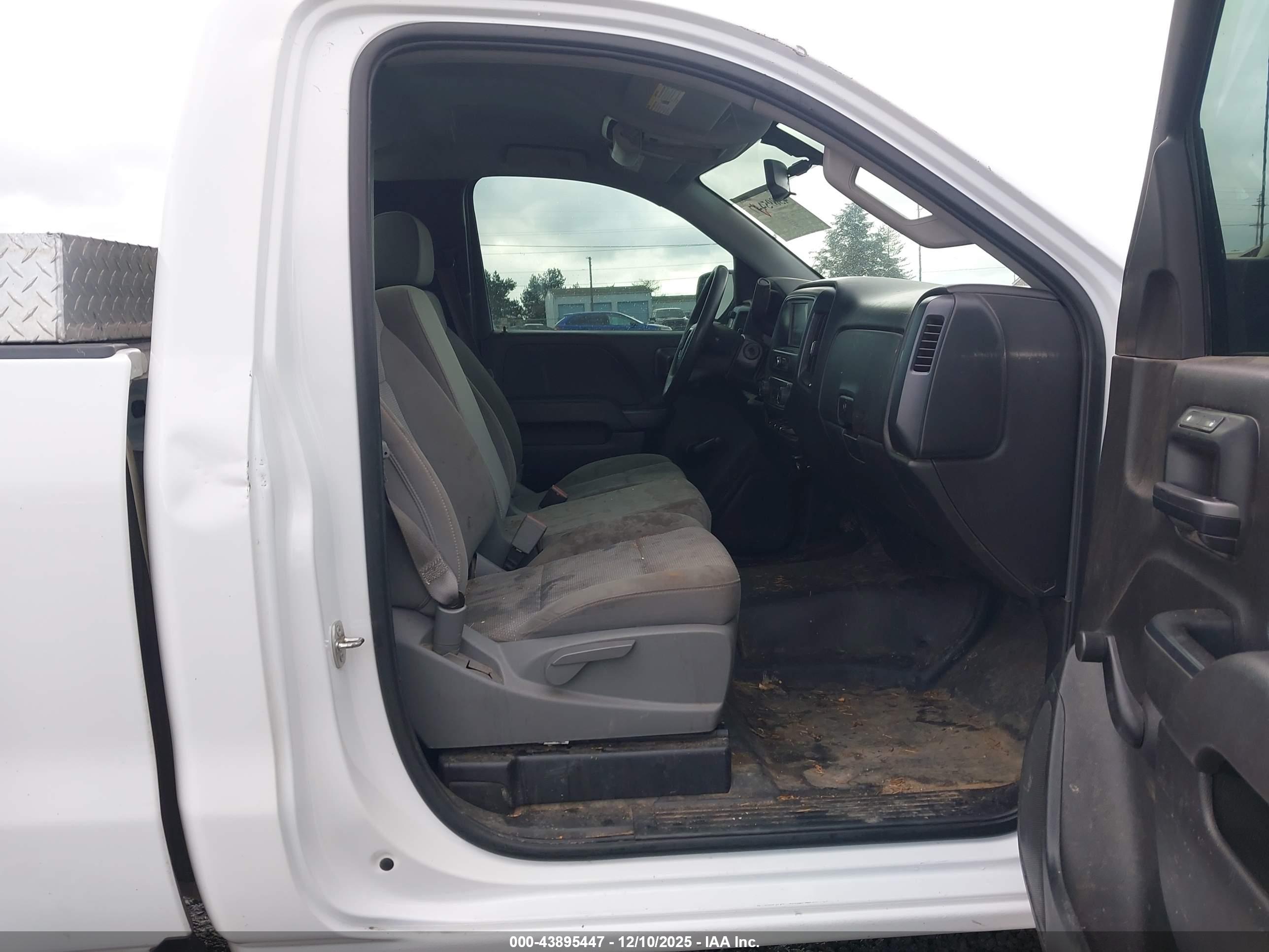 GMC SIERRA image 5