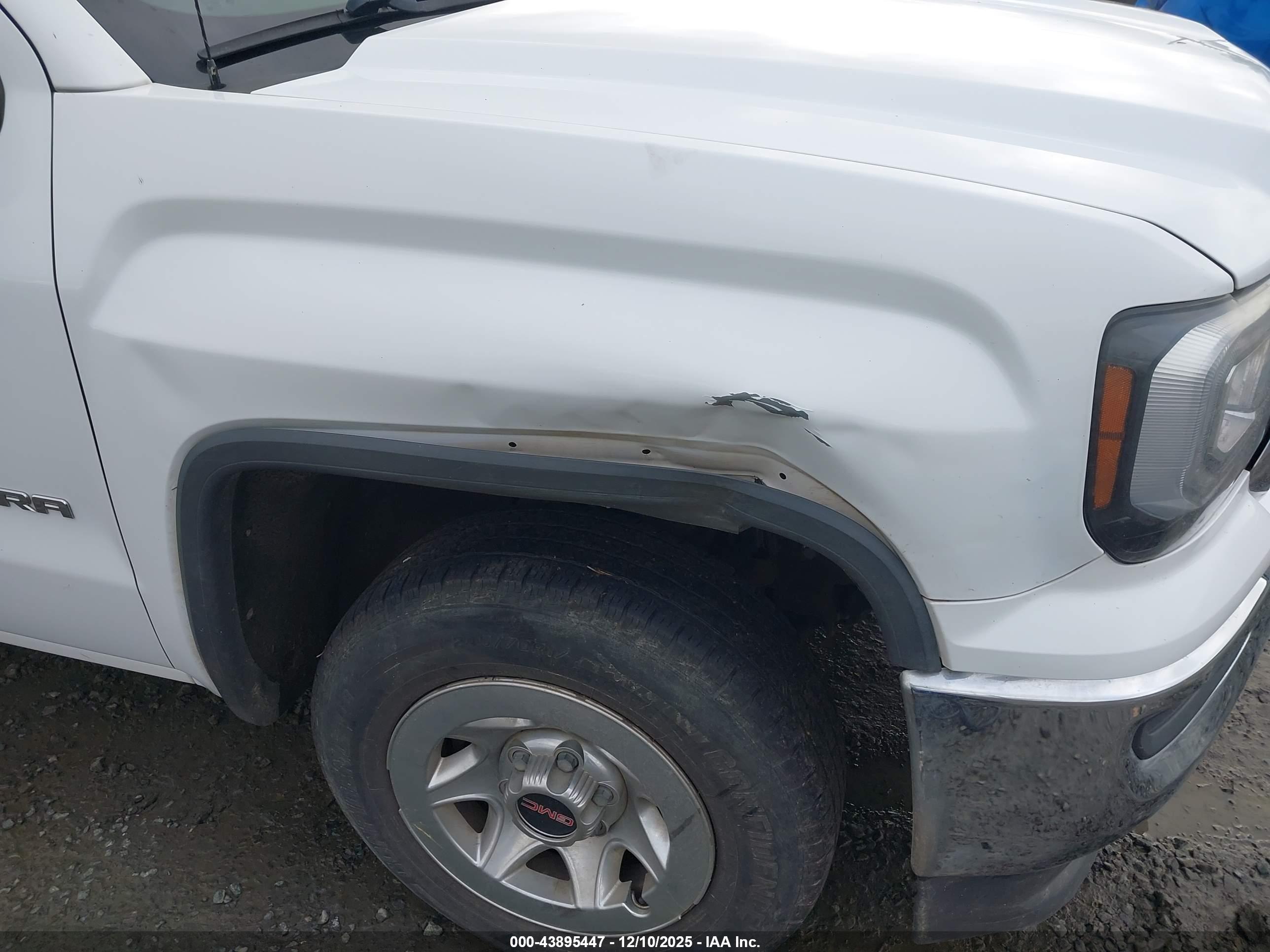 GMC SIERRA image 6