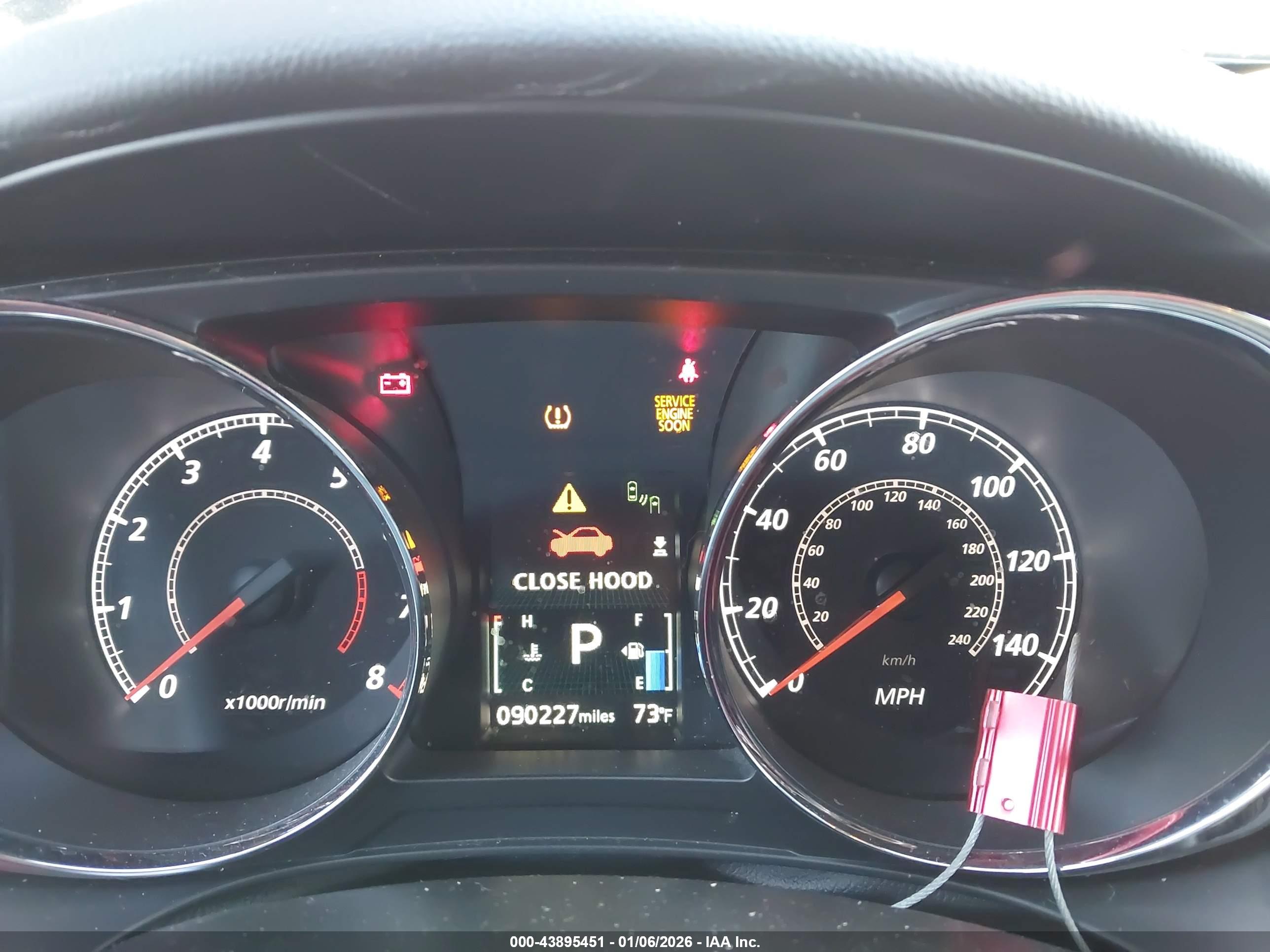 MITSUBISHI OUTLANDER image 7
