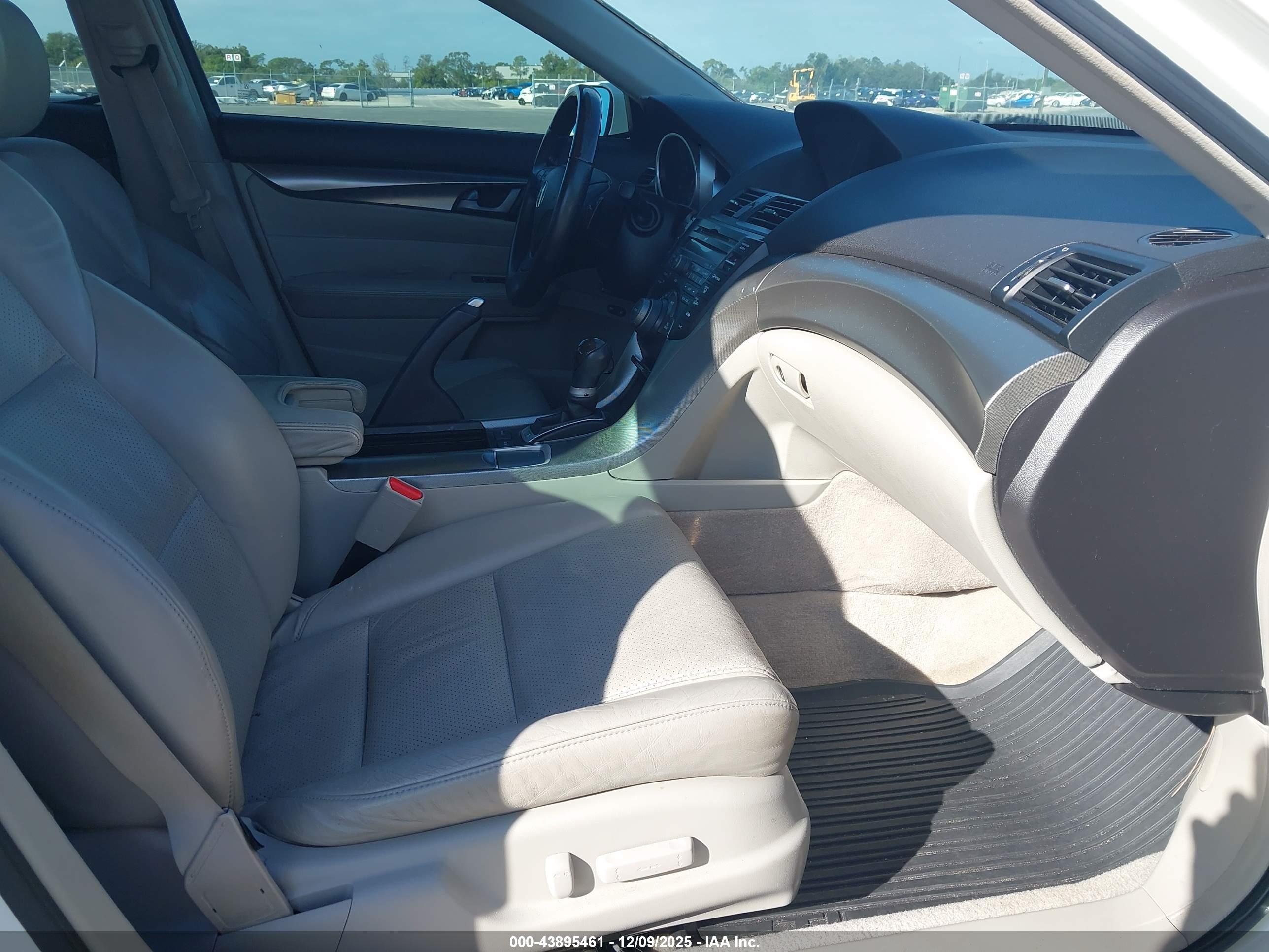 ACURA TL image 5