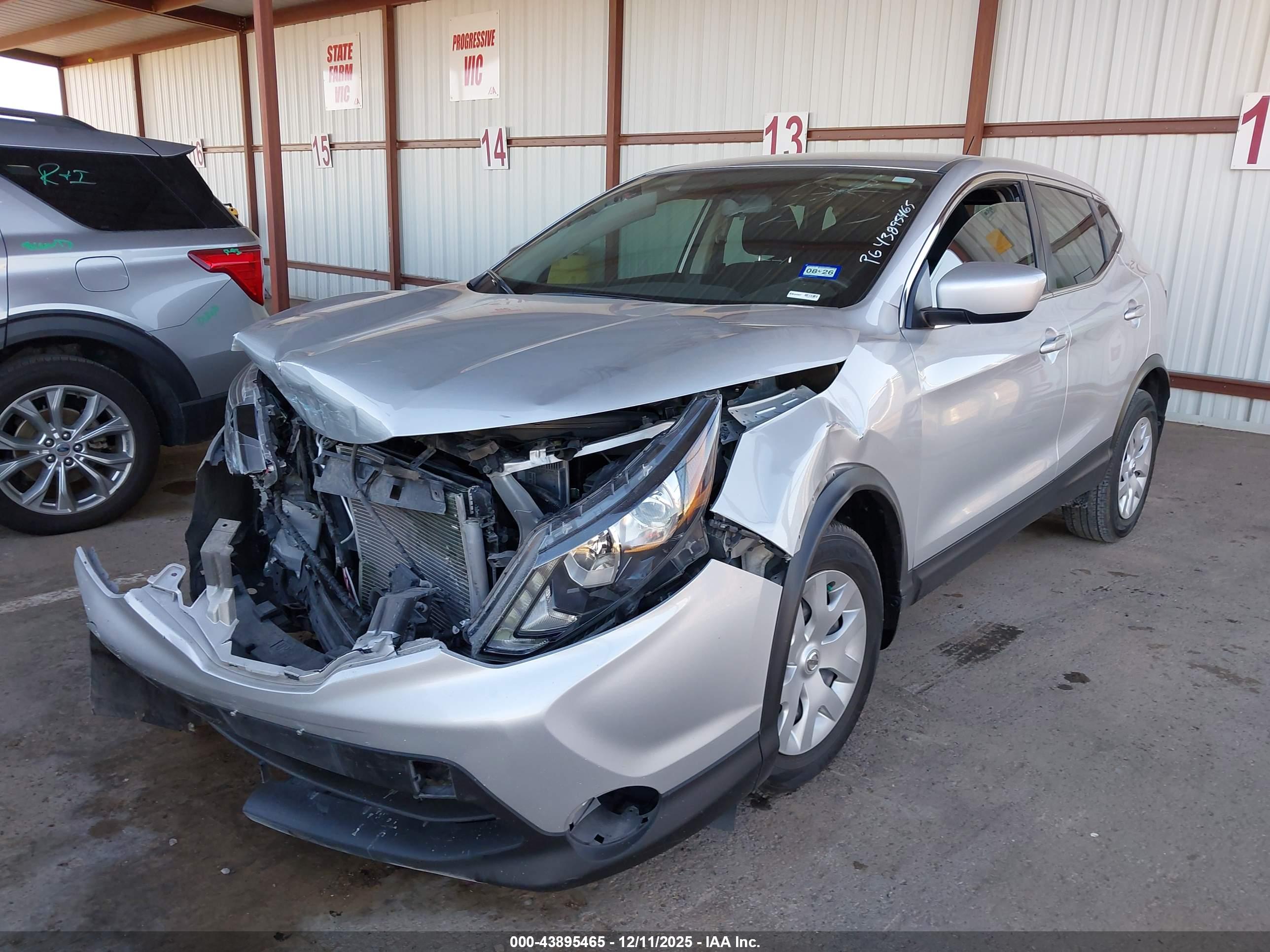 NISSAN ROGUE image 2