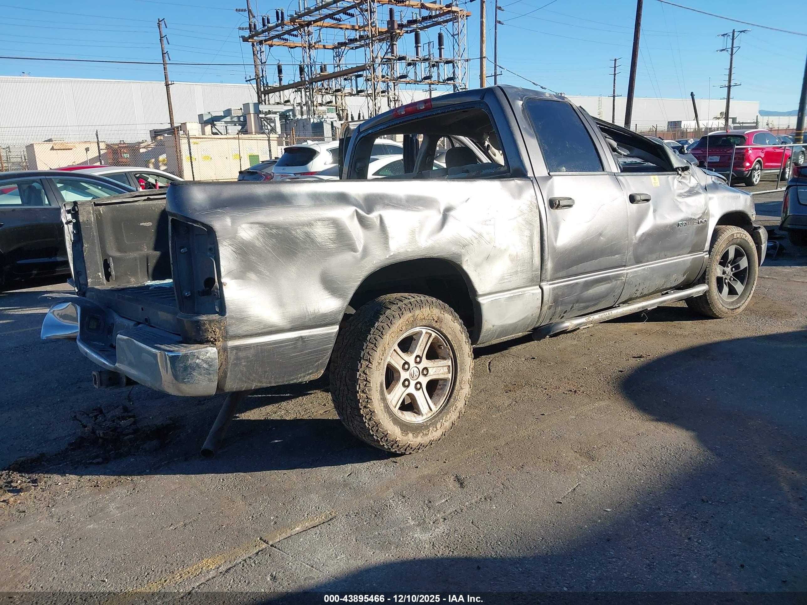DODGE RAM image 4