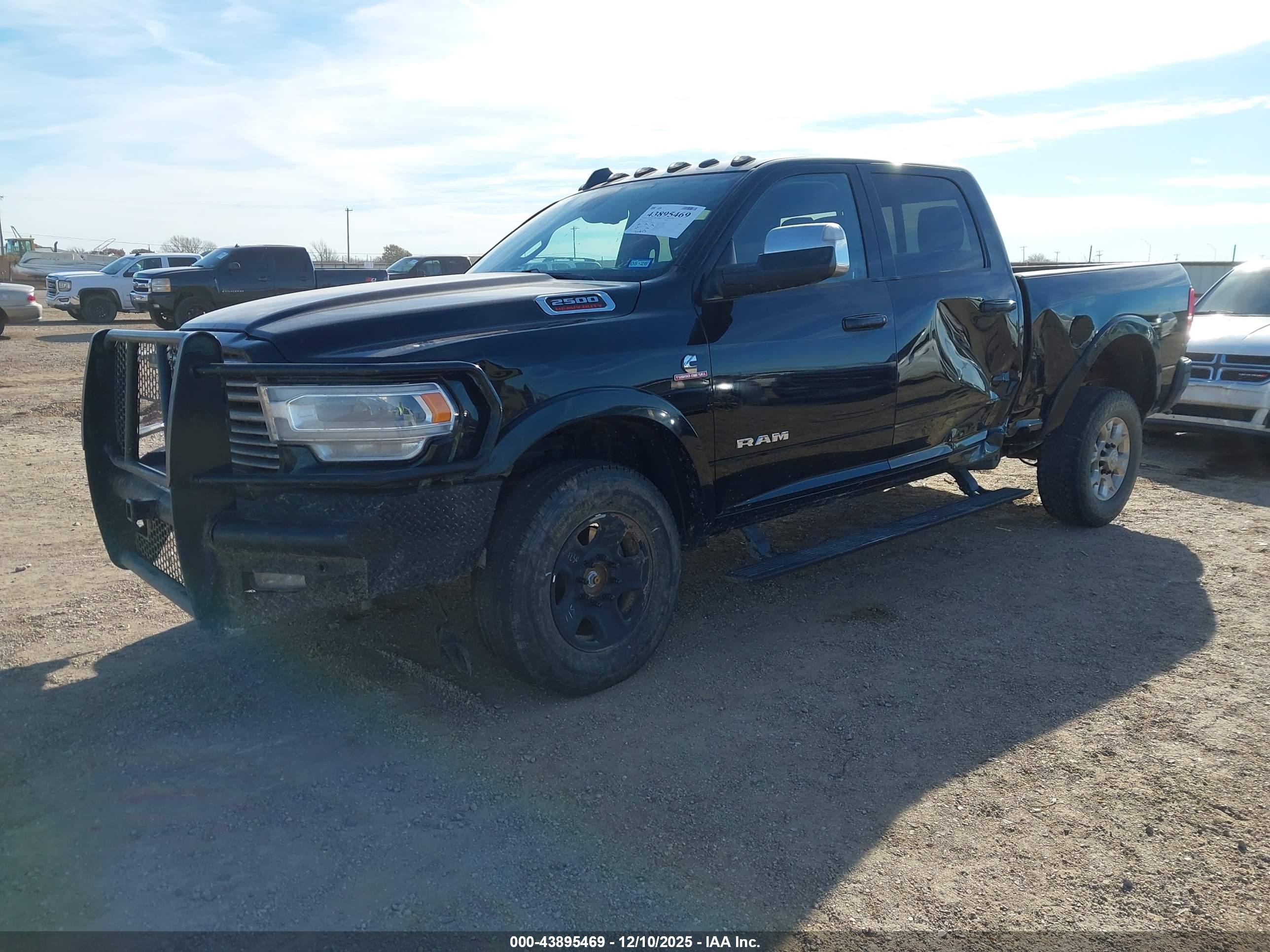 RAM 2500 image 2