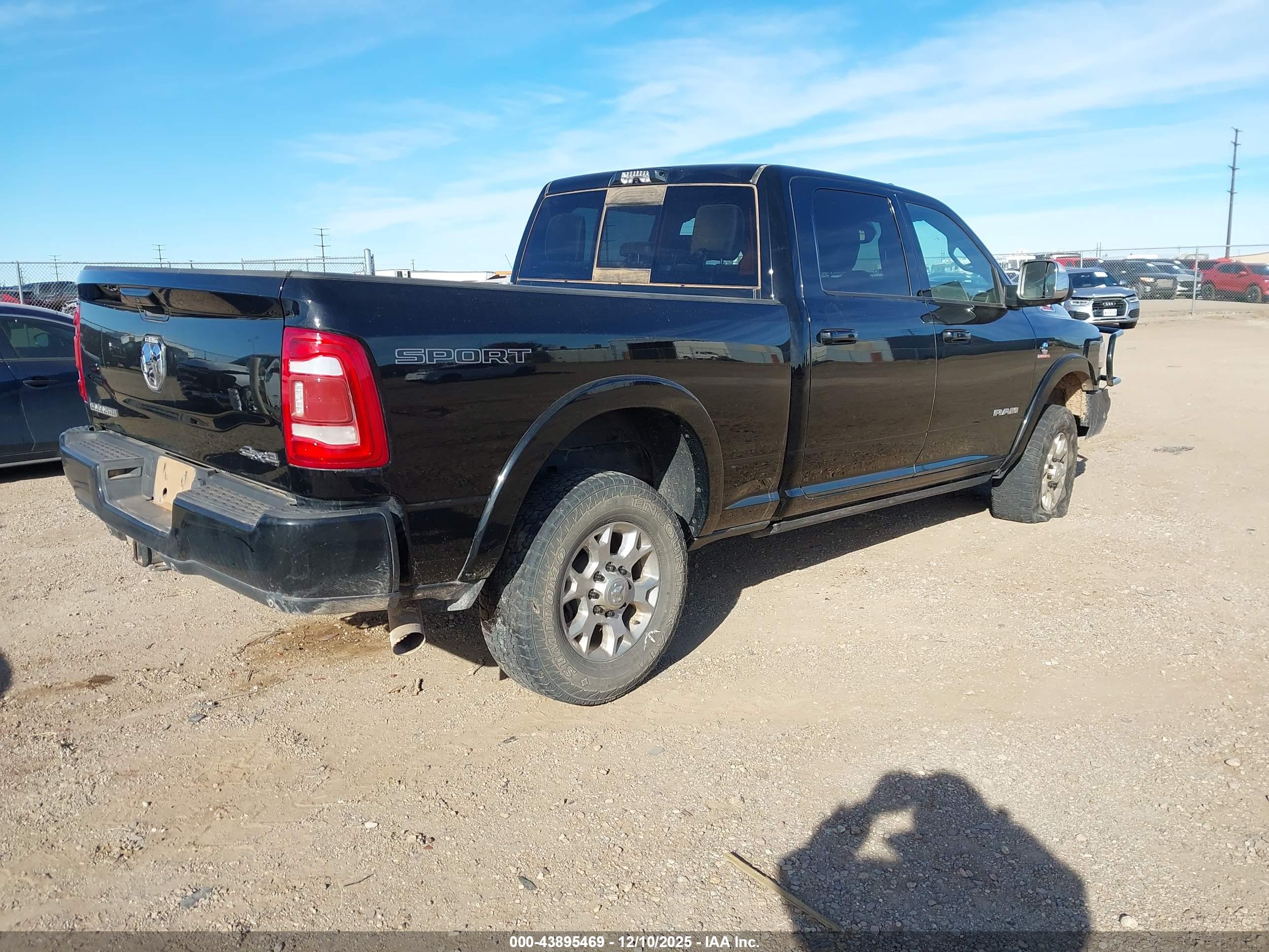 RAM 2500 image 4