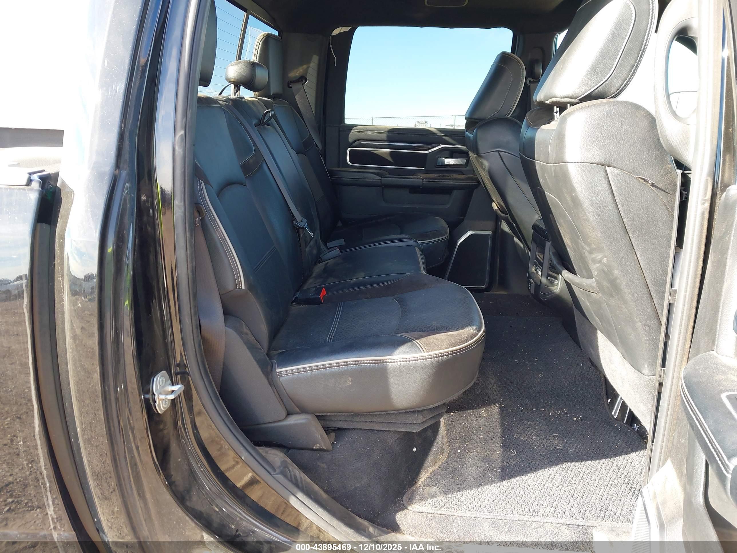 RAM 2500 image 8