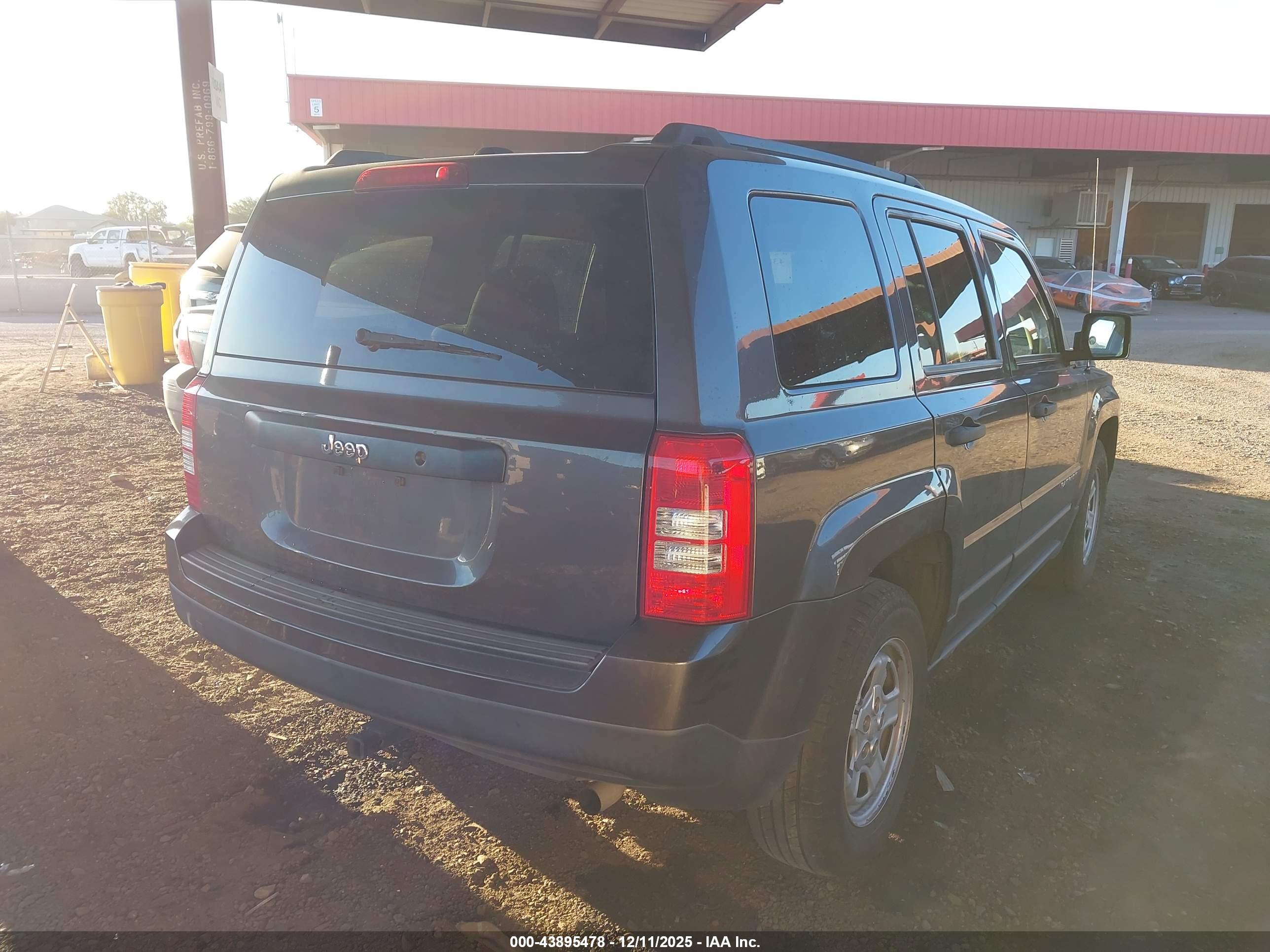 JEEP PATRIOT image 4