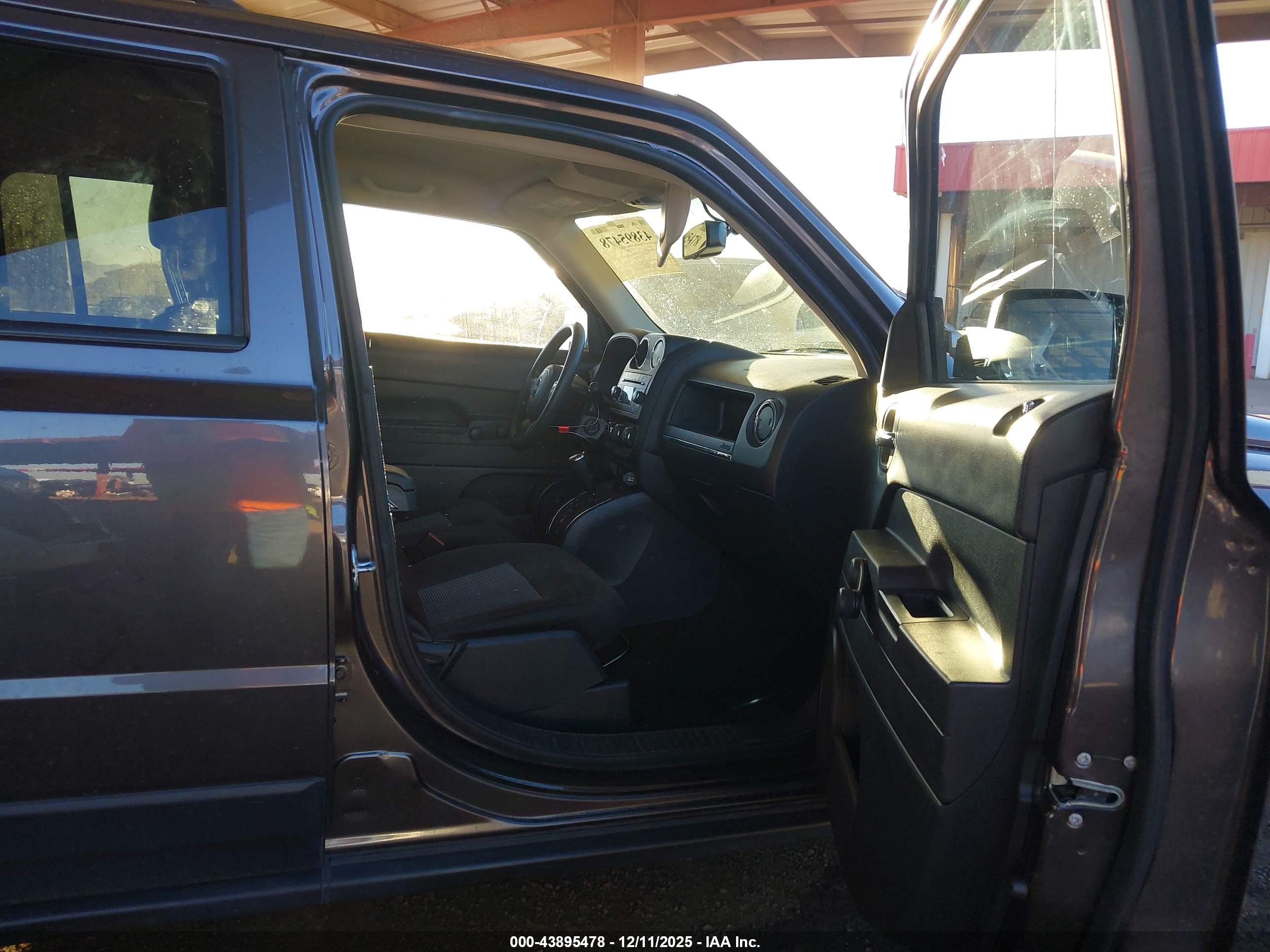 JEEP PATRIOT image 5
