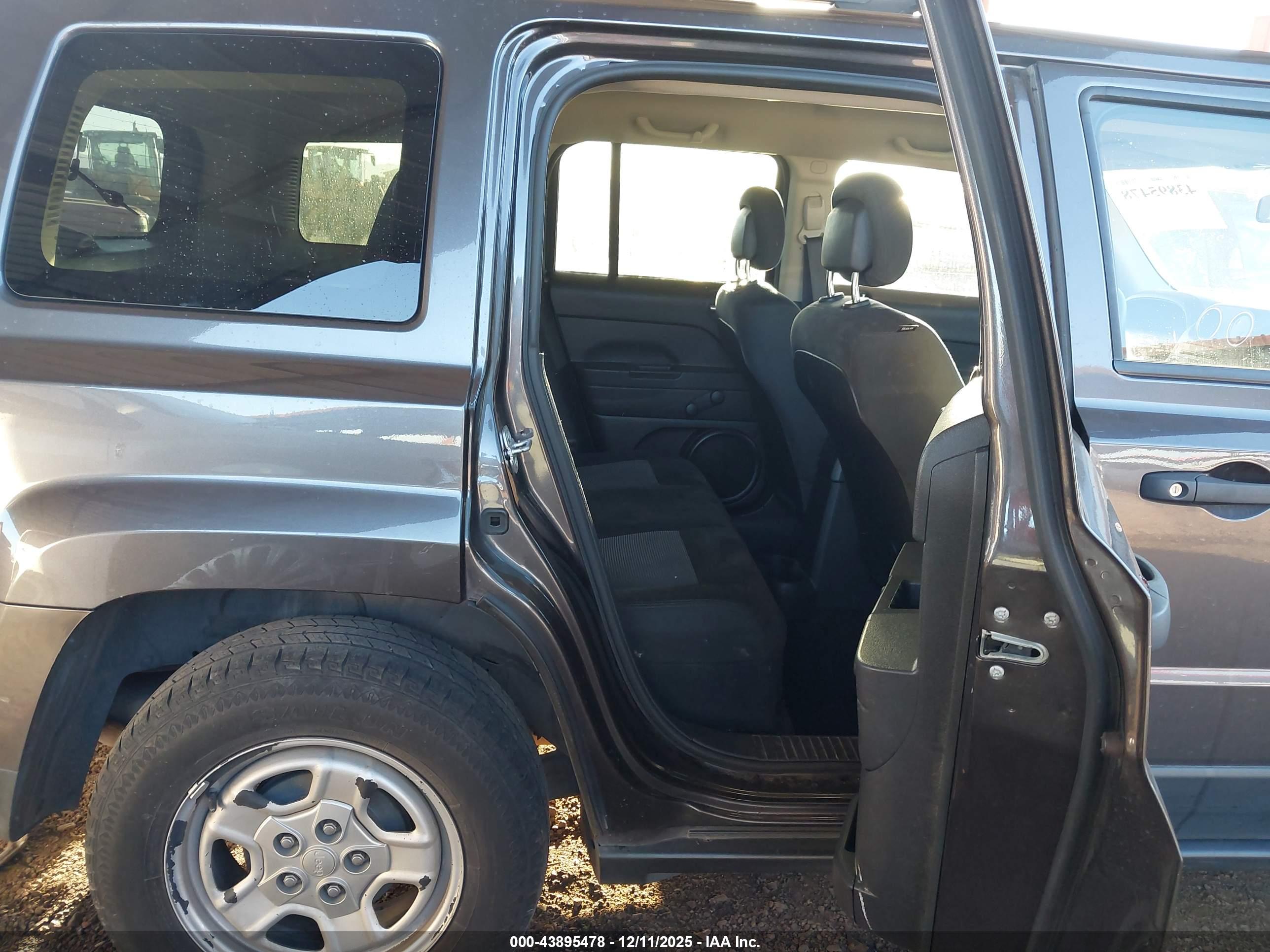 JEEP PATRIOT image 8