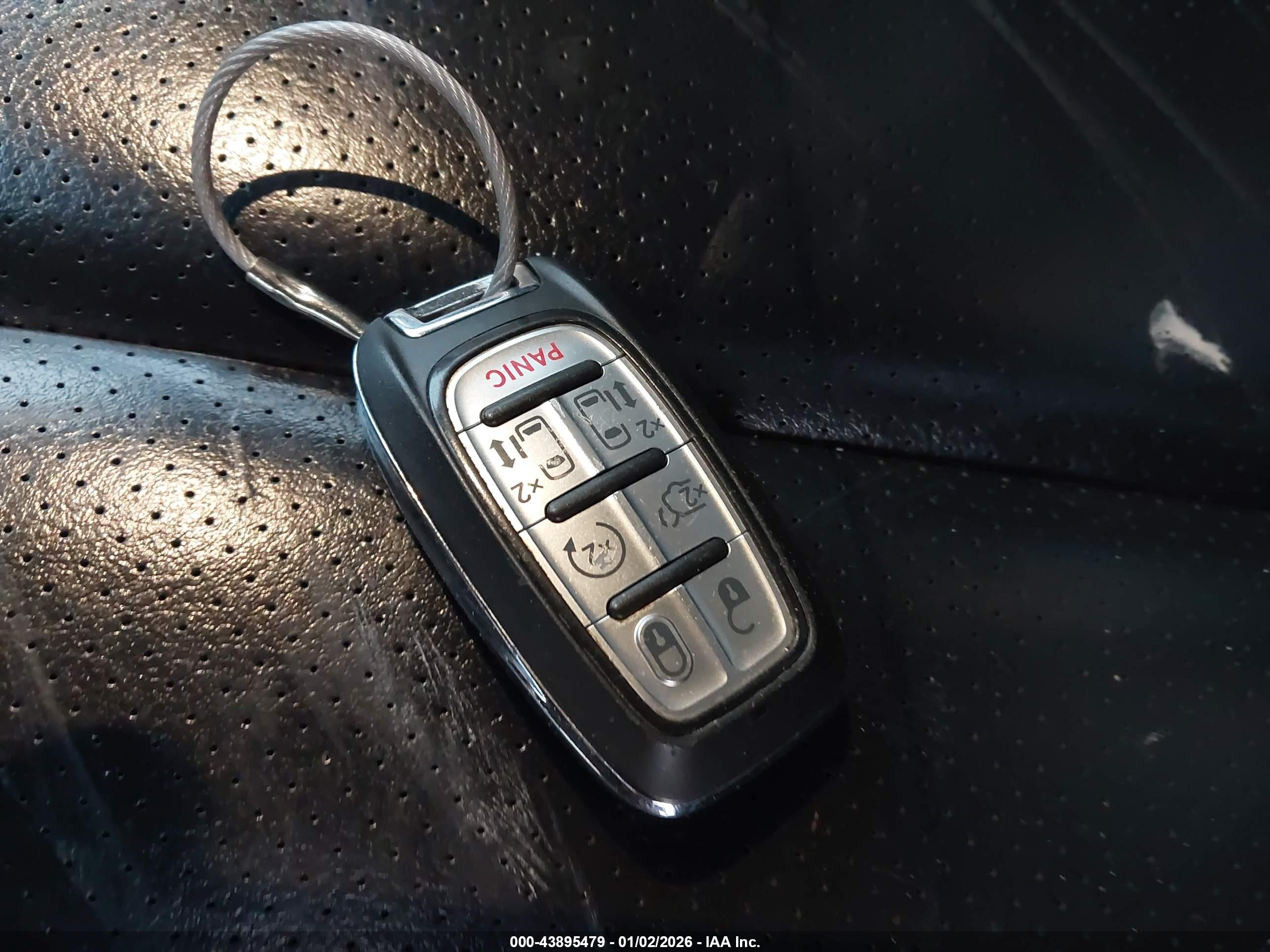 CHRYSLER PACIFICA image 11