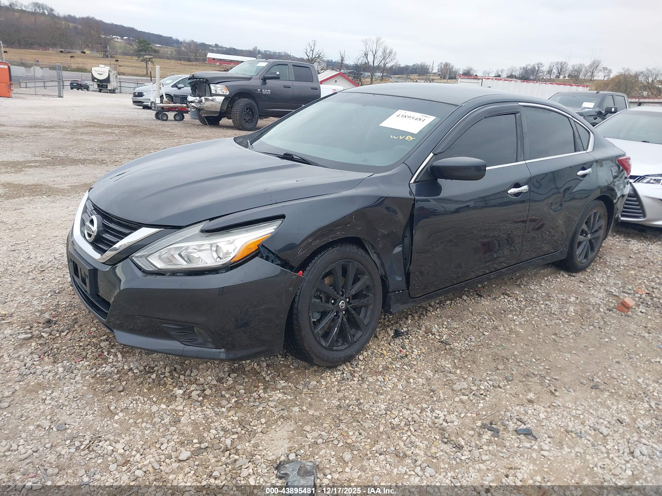 NISSAN ALTIMA image 2
