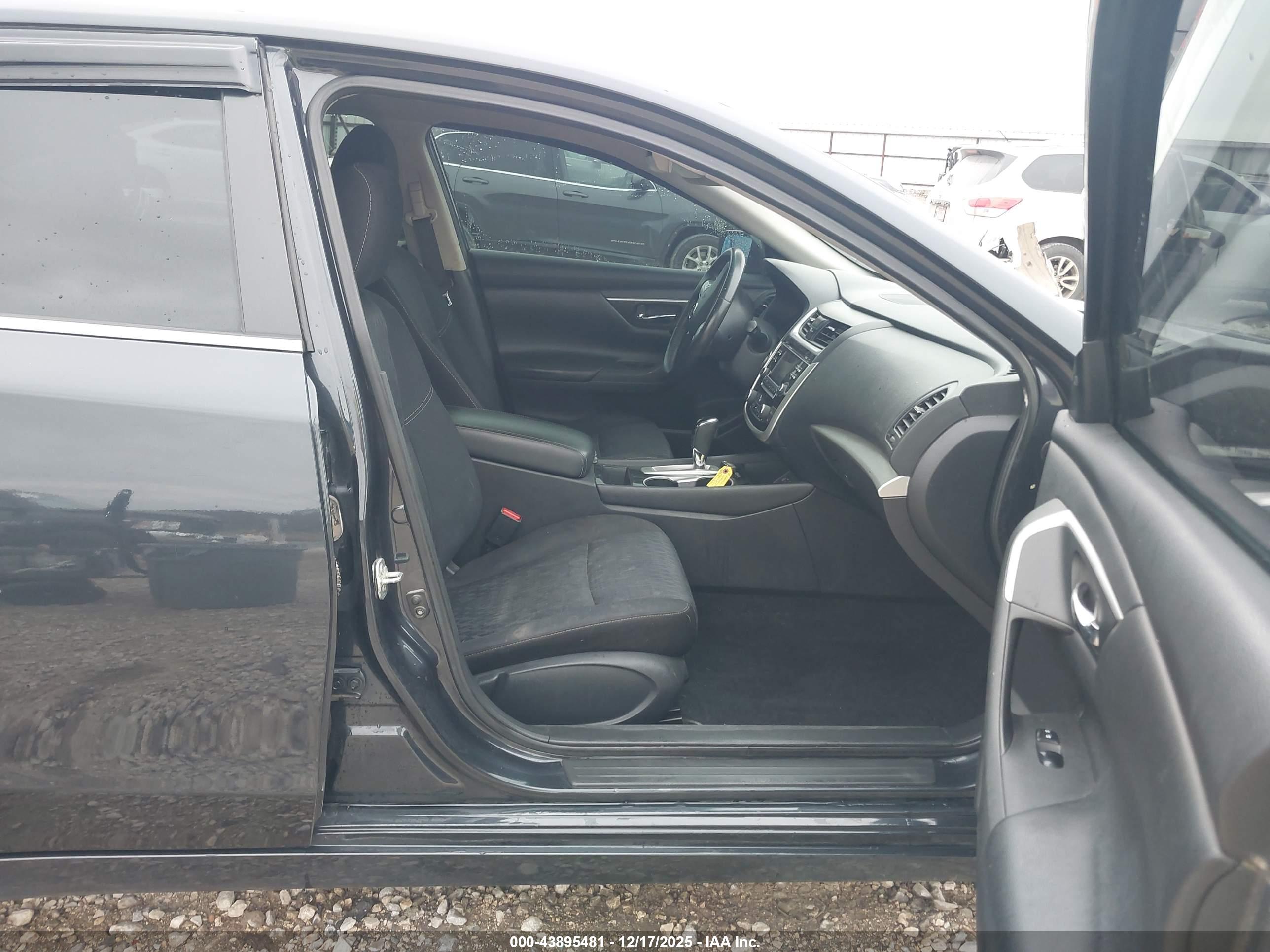 NISSAN ALTIMA image 5