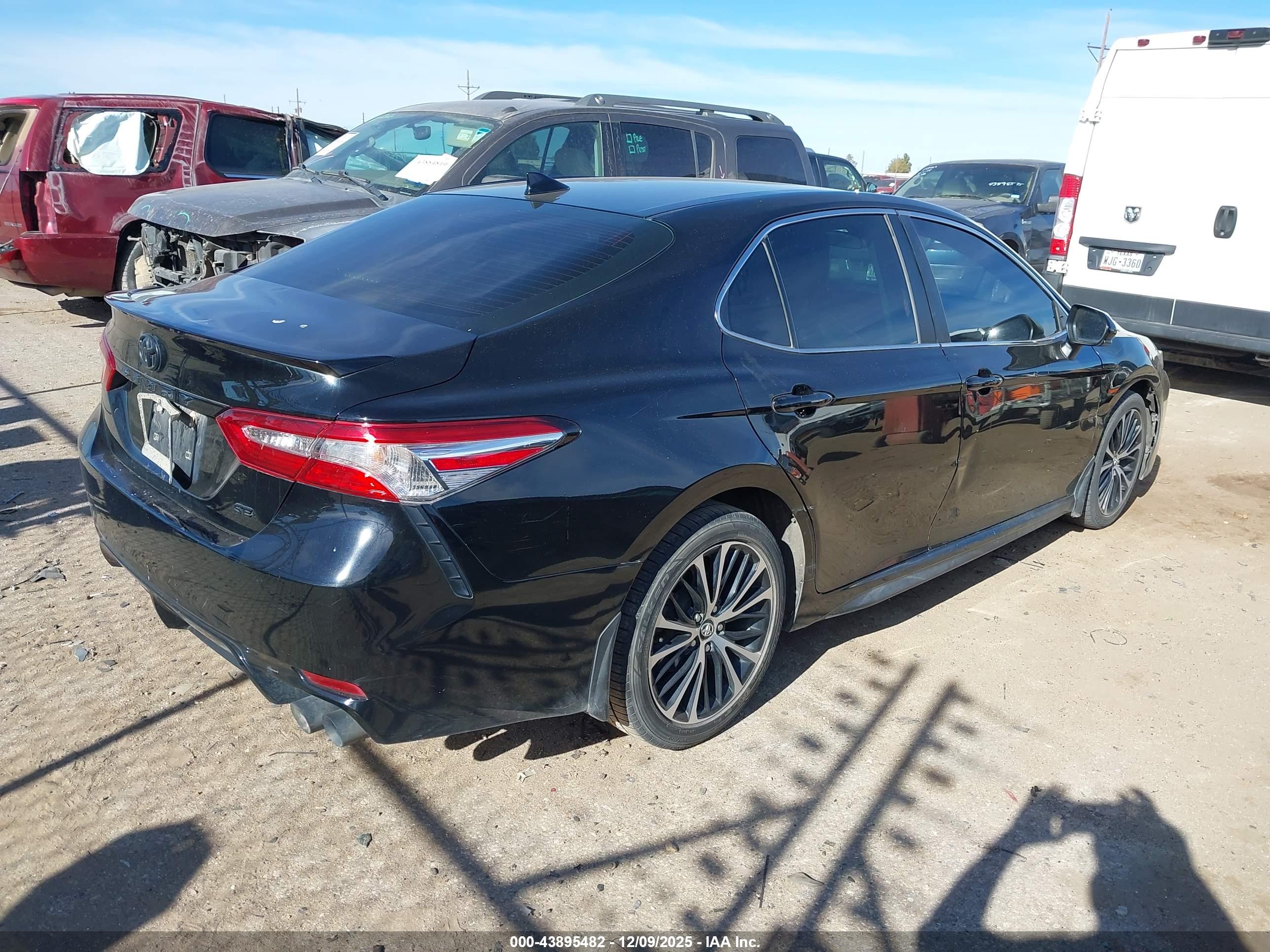 TOYOTA CAMRY image 4