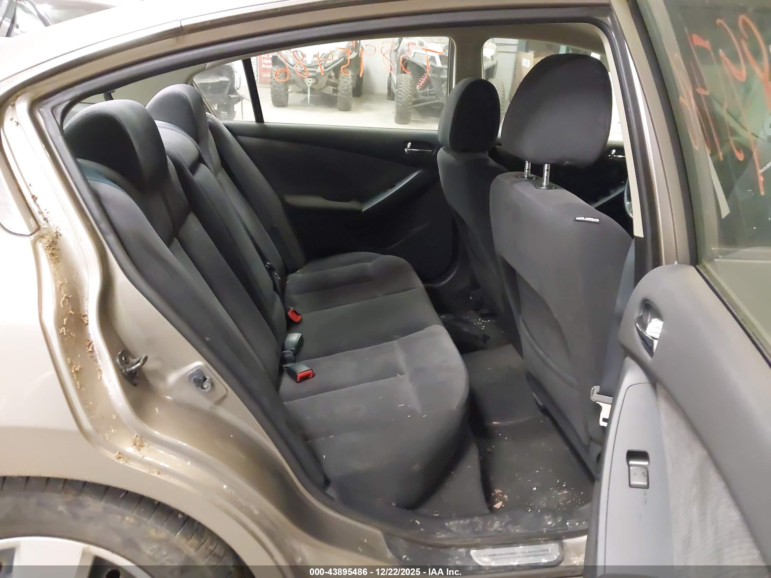 NISSAN ALTIMA image 8