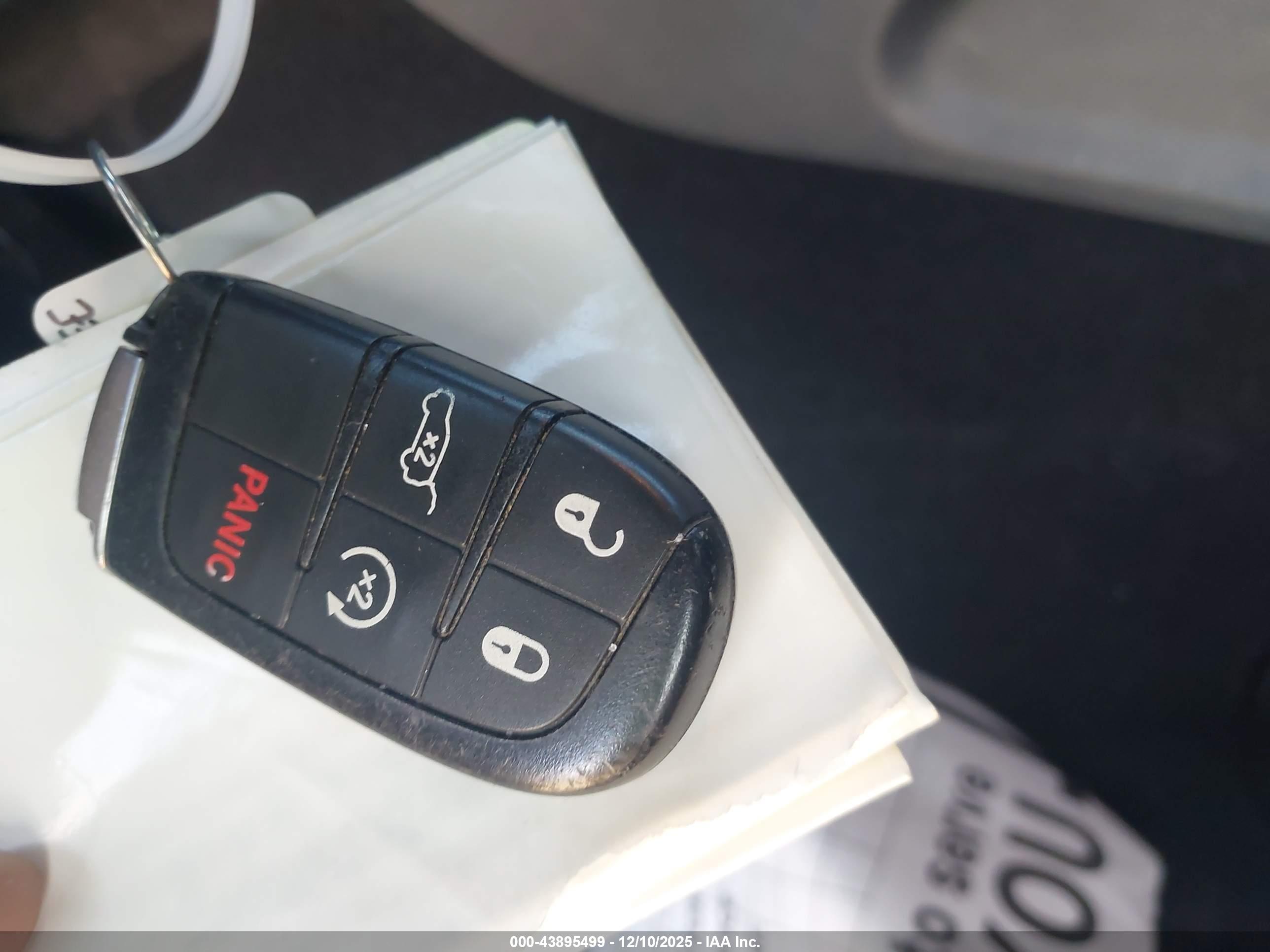 JEEP GRAND image 11