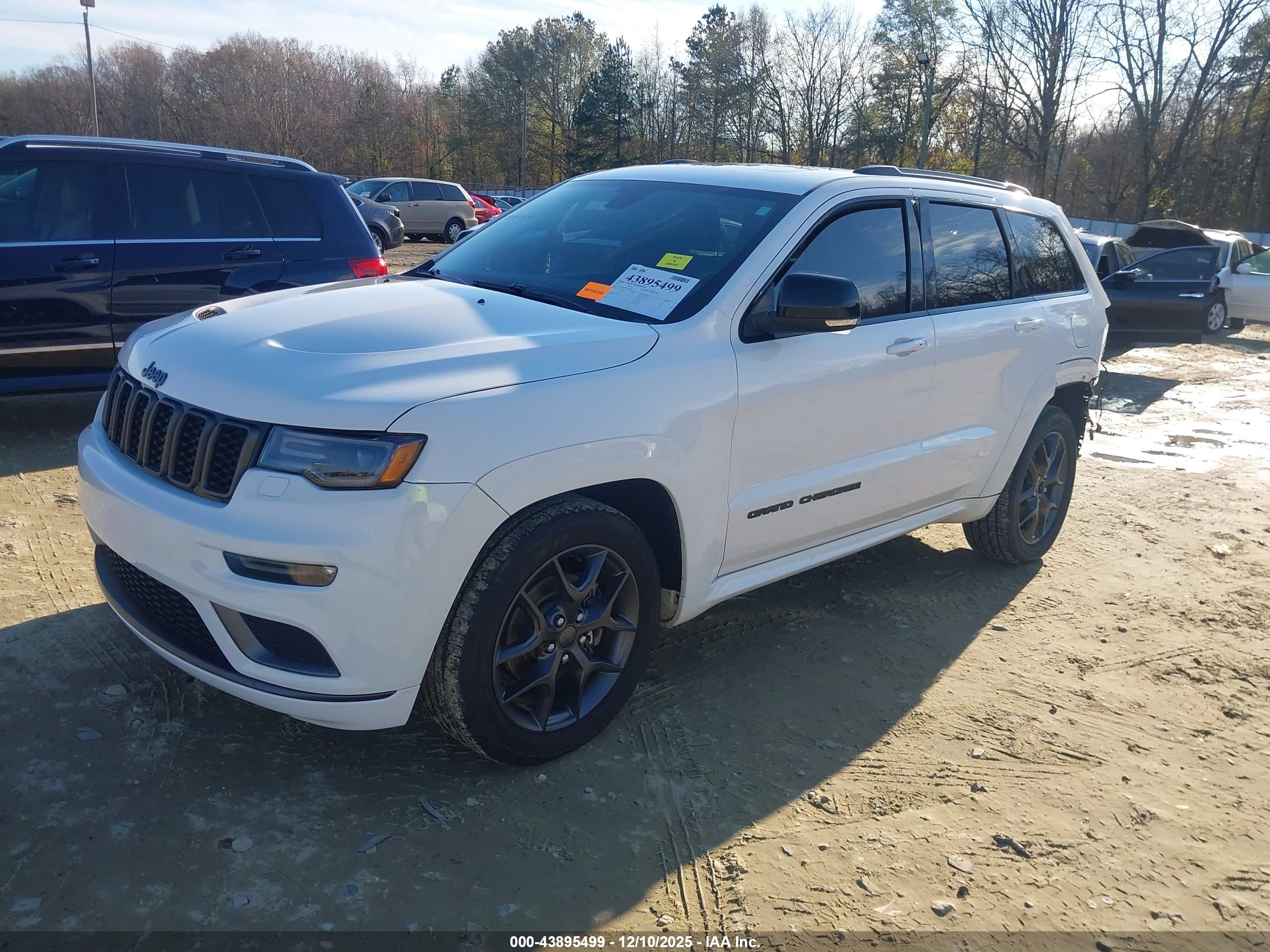 JEEP GRAND image 2