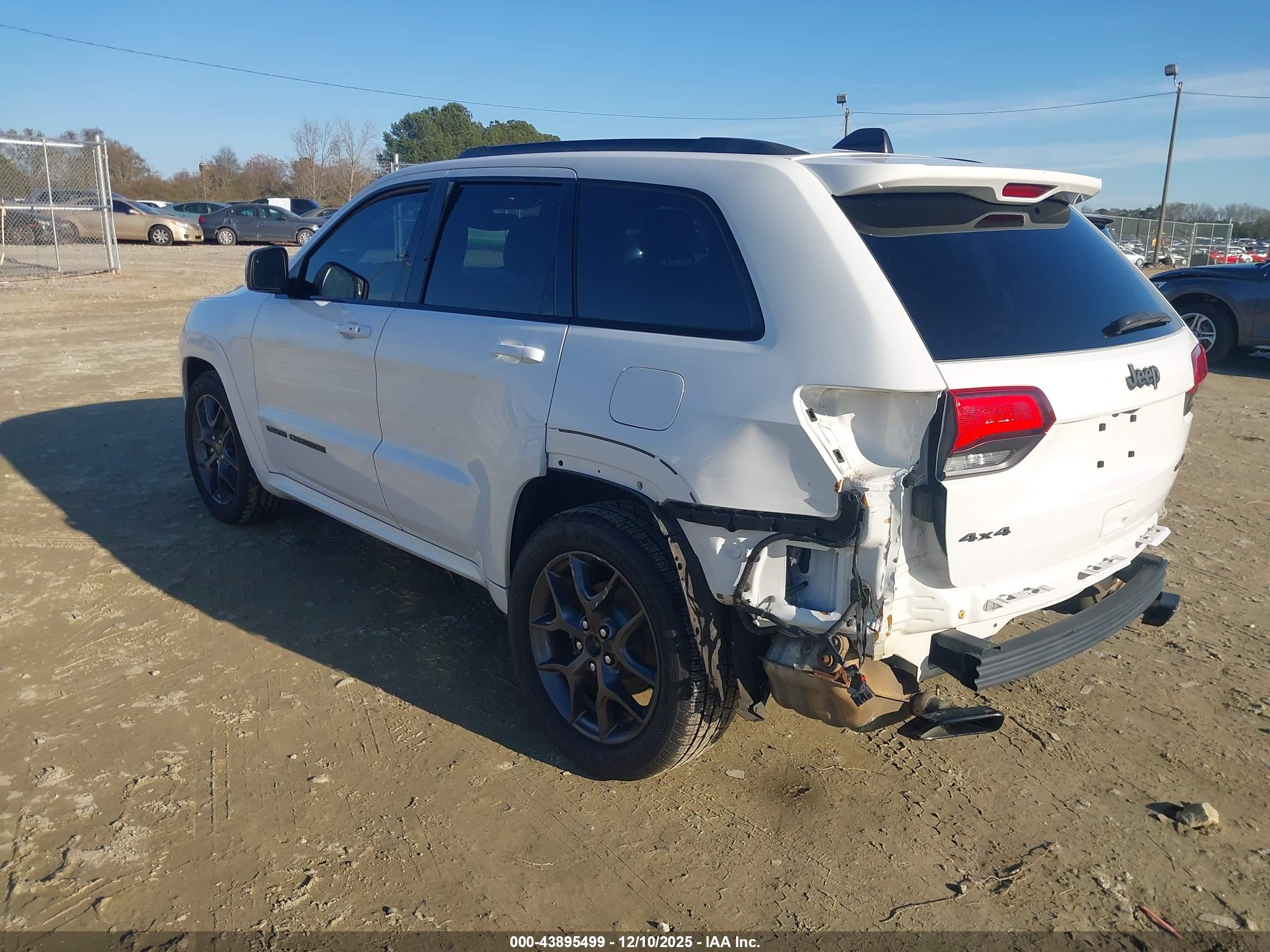 JEEP GRAND image 3